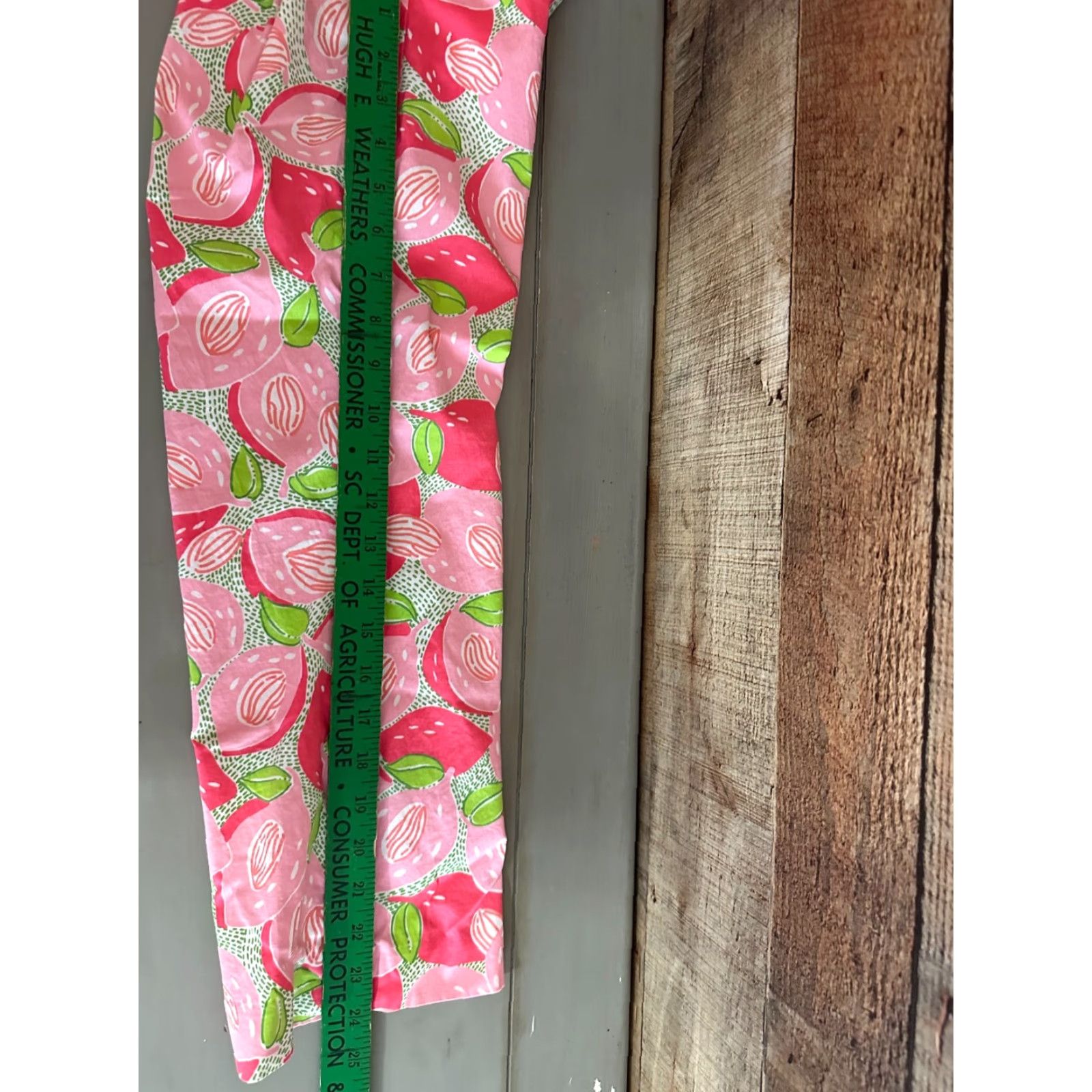 Lilly Pulitzer Lilly Pulitzer Pants Multicolor Womens Size 0 Ankle Fruits Regulation Closure Repaired Needs See Description Size 25" / US 0 / IT 36 - 7 Thumbnail