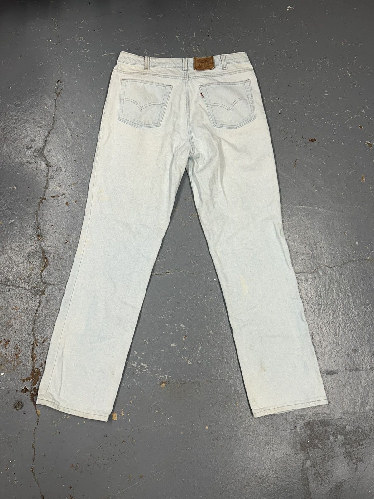 Levi's × Vintage Crazy Vintage 90s Distressed Levis 516 Lightwash Jeans Size US 32 / EU 48 - 2 Thumbnail