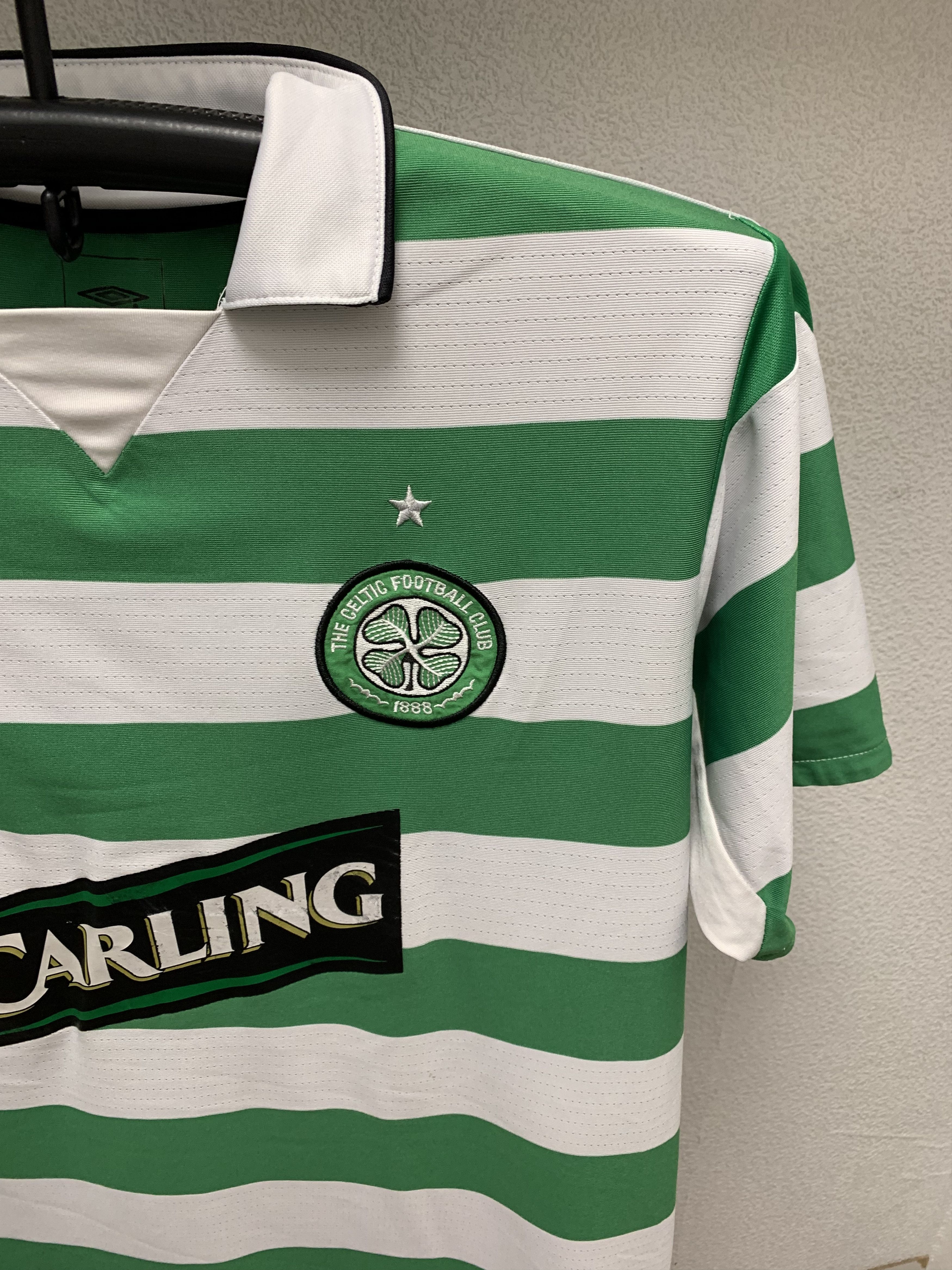 Umbro Celtic Umbro soccer jersey football club L sz vintate Size US L / EU 52-54 / 3 - 7 Thumbnail