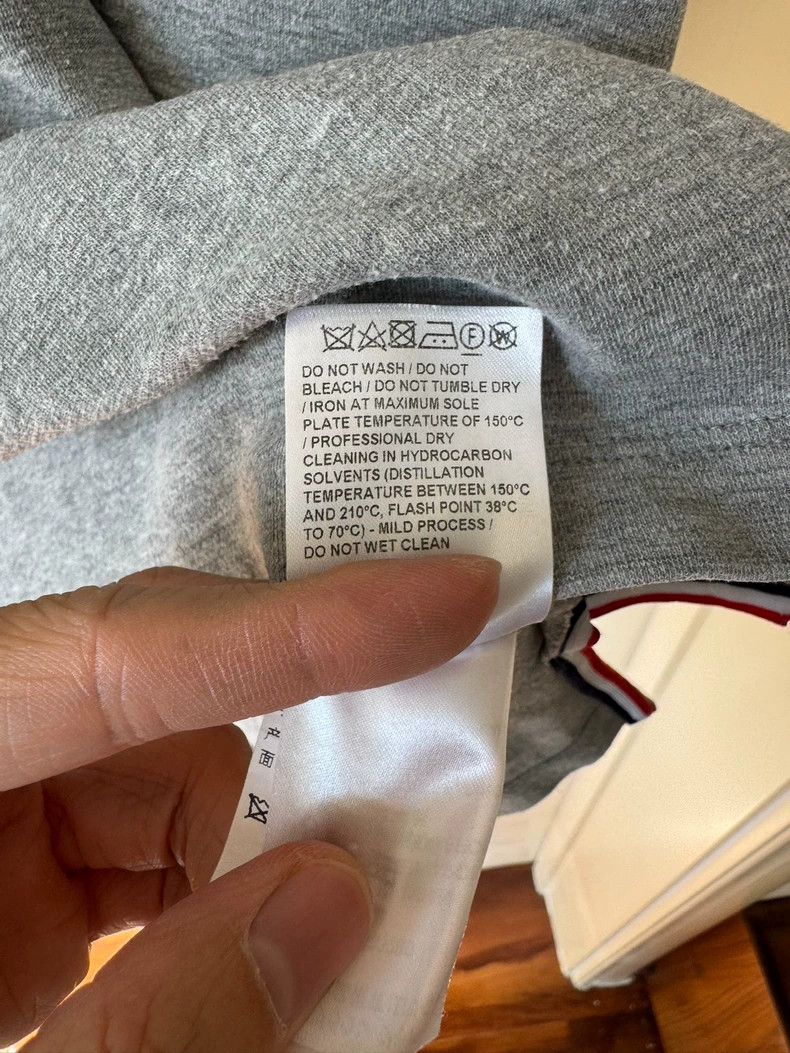 Thom Browne Thom browne Men's gray short-sleeved T-shirt 2504-Nextarrow Size US S / EU 44-46 / 1 - 7 Thumbnail