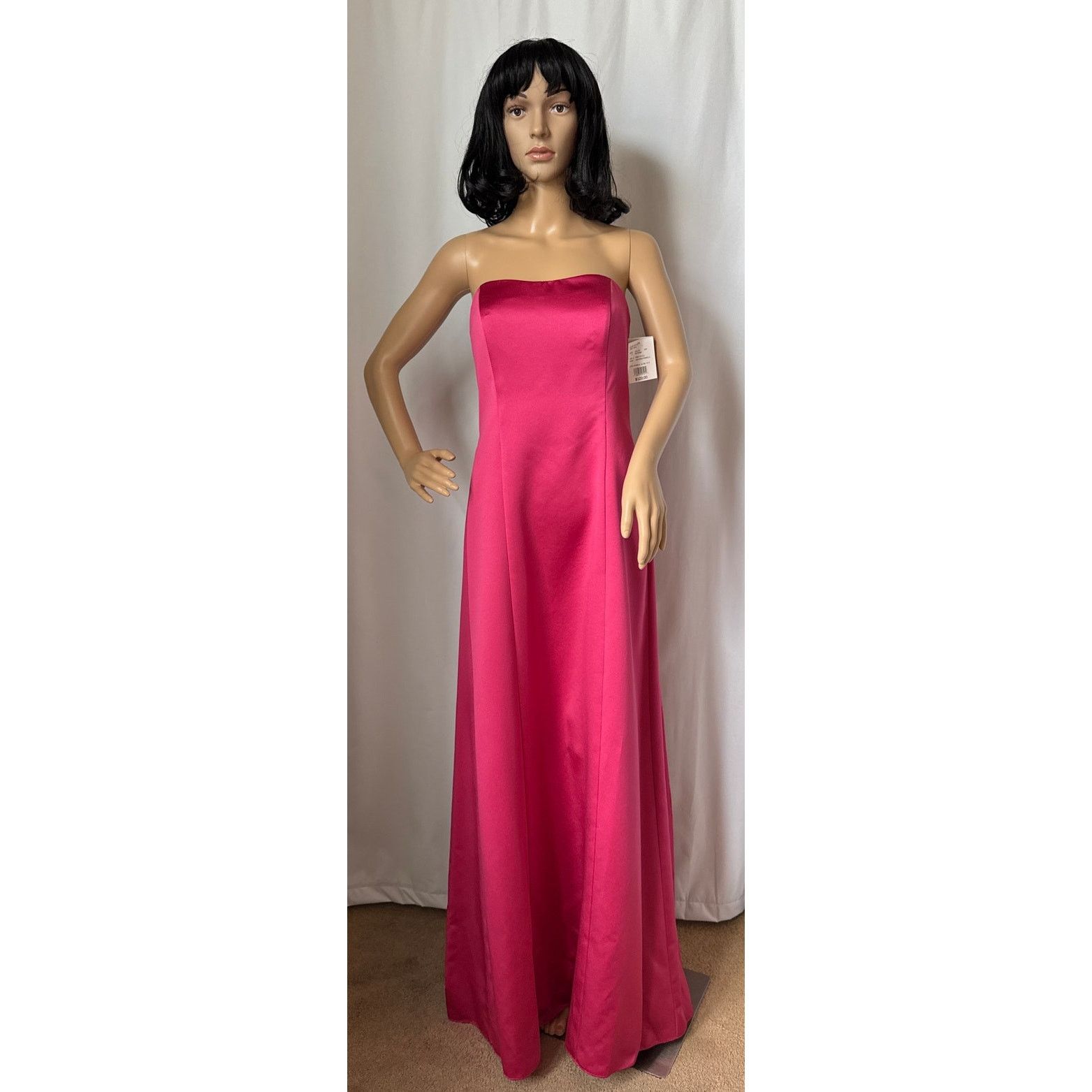 Other NWT David's Bridal strapless A line satin column maxi gown 8 Size M / US 6-8 / IT 42-44 - 13 Thumbnail