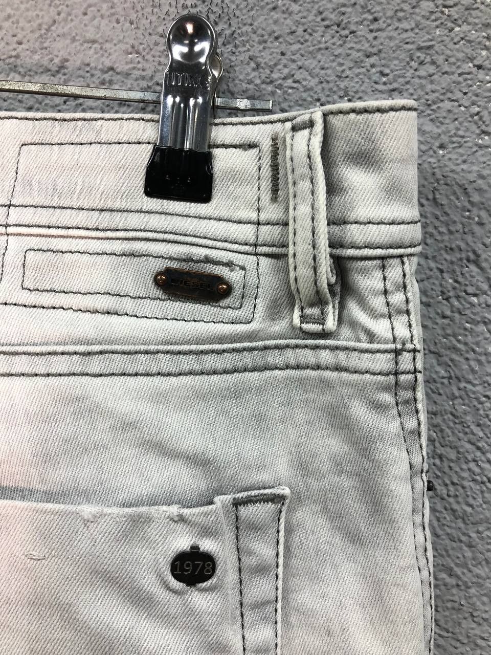 Diesel Diesel mens jeans Tepphar slim carrot W 33 L 32 Size US 33 - 11 Thumbnail