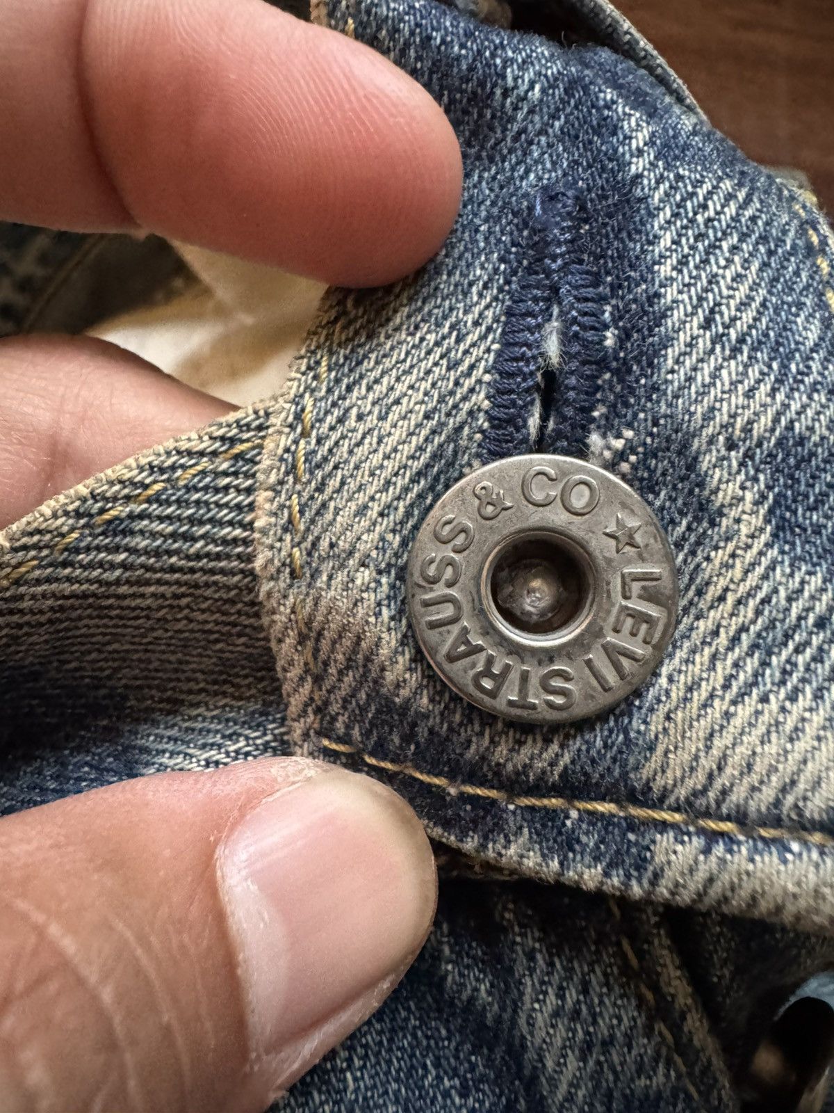 Levi's VINTAGE LEVI'S 702-XX BIG E DISTRESSED SELVEDGE JEANS Size US 31 - 8 Thumbnail