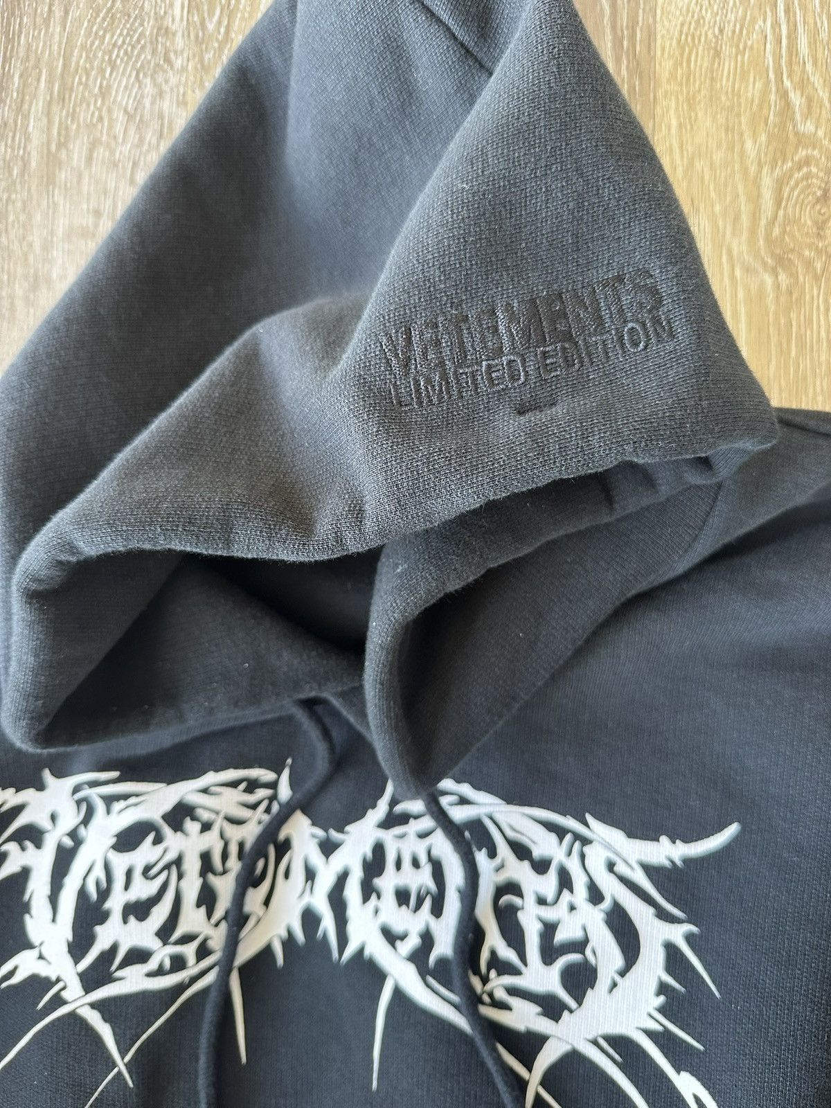 Vetements Vetements Death Metal Cropped Boxy Hoodie Size US M / EU 48-50 / 2 - 3 Thumbnail