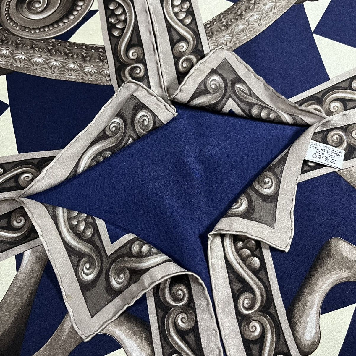 Lanvin Lanvin Paris 3D design Silk Scarf Size ONE SIZE - 9 Thumbnail