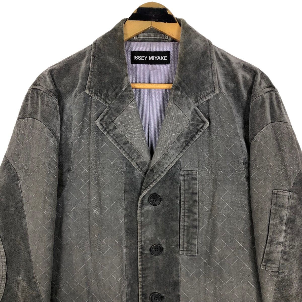 Issey Miyake Vintage Issey Miyake 2007 A/W Patchwork Velvet Jacket Size US M / EU 48-50 / 2 - 3 Thumbnail