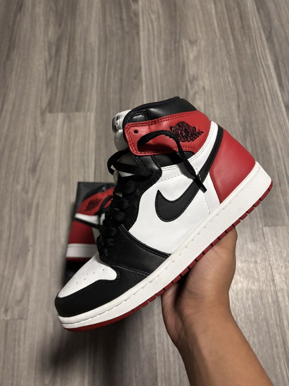 Jordan Brand Jordan 1 black toe 2016 Size US 8.5 / EU 41-42 - 1 Thumbnail