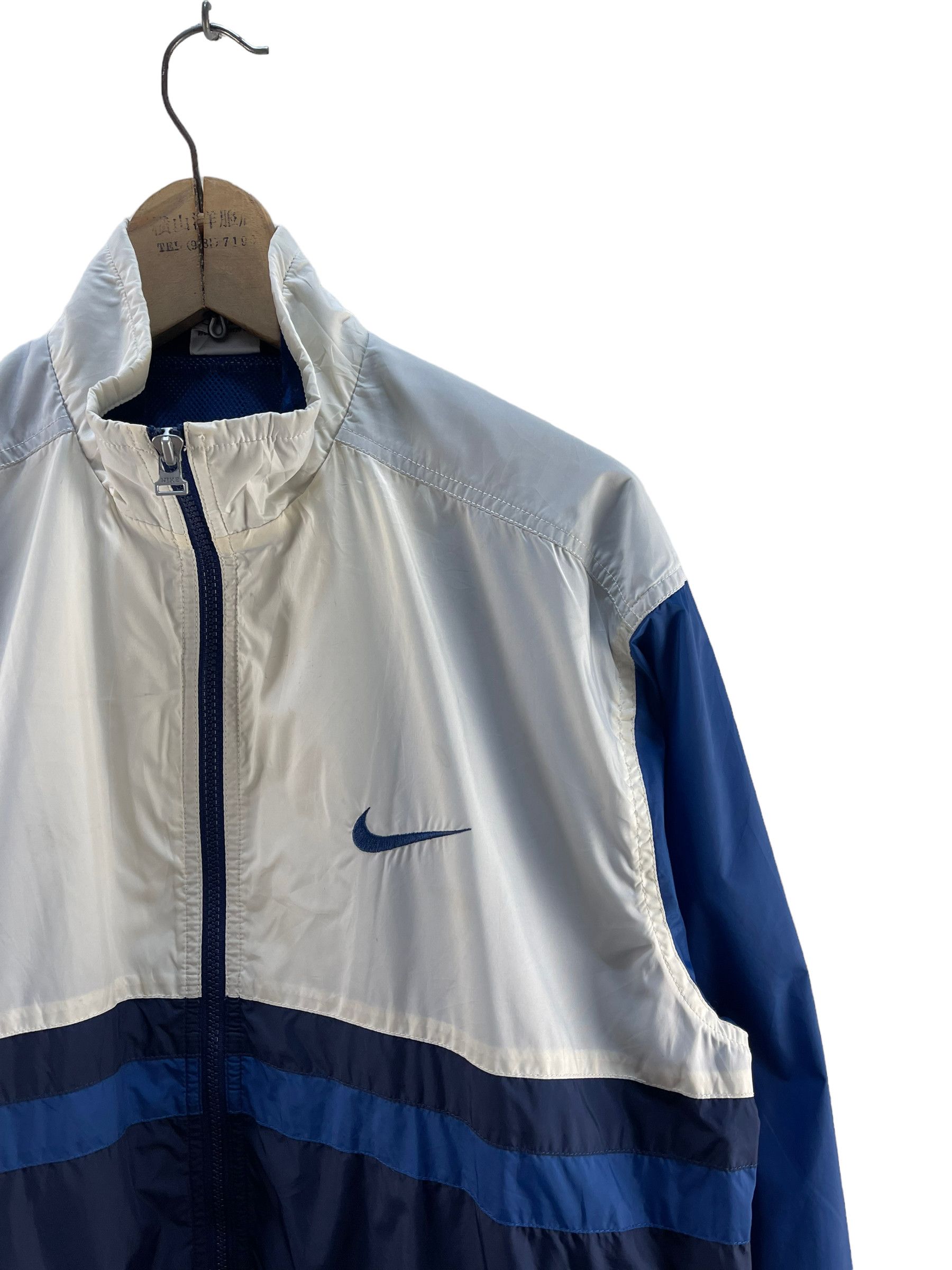 Nike Vintage Nike Swoosh Windbreaker Jacket Size S / US 4 / IT 40 - 8 Thumbnail