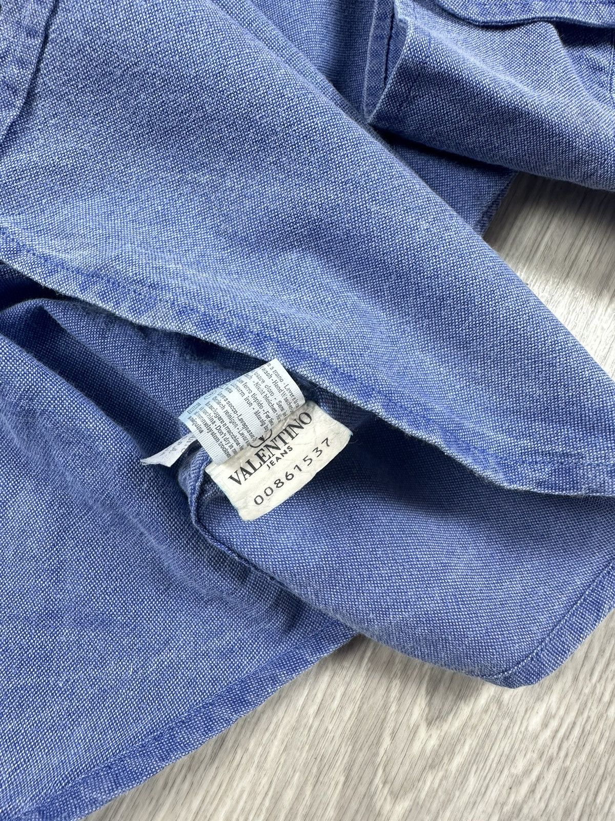 Valentino × Vintage Valentino Shirt Long Sleeve Blue Vintage Size XL Size US XL / EU 56 / 4 - 7 Thumbnail