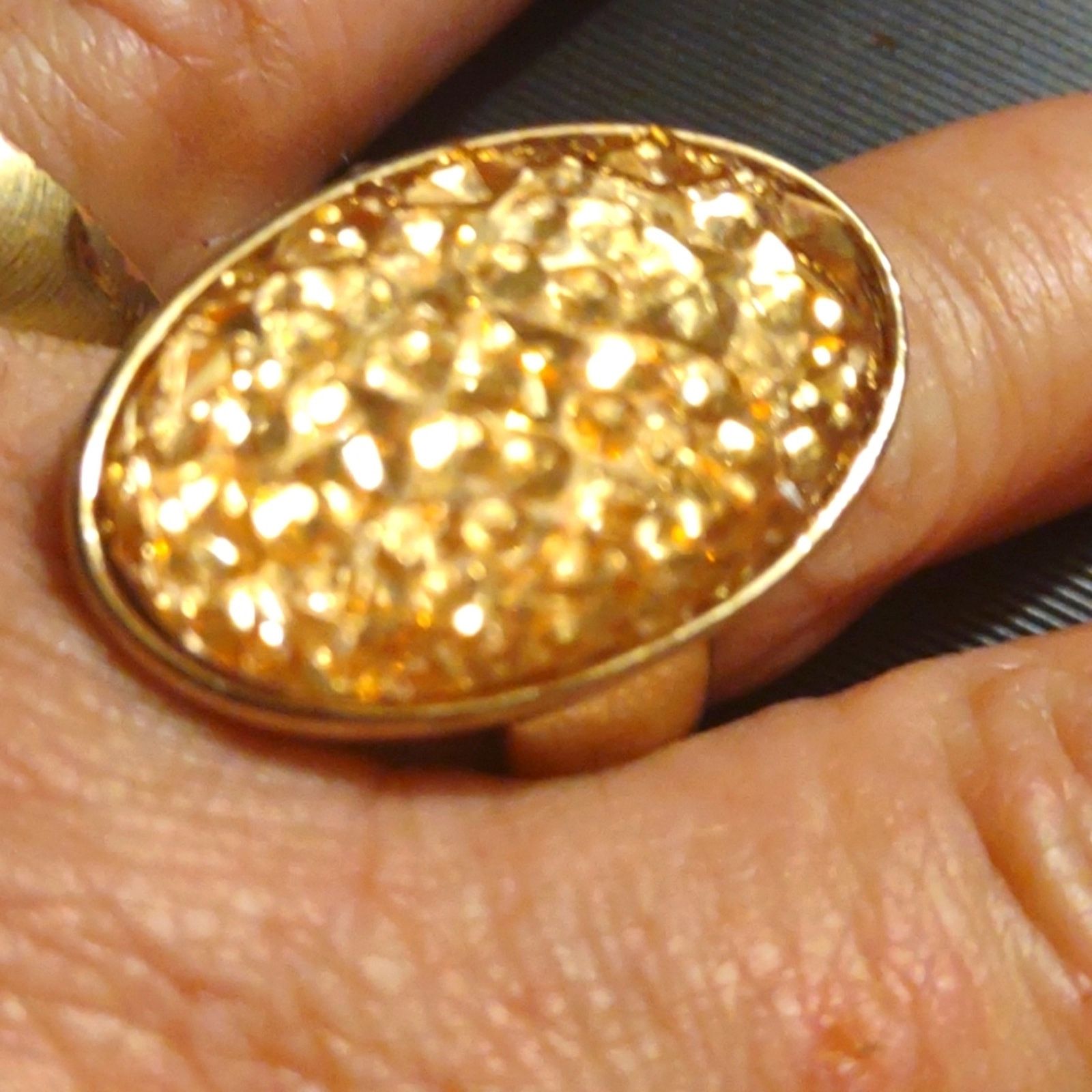 Vintage Stunning~Druzy like gold stretchable ring~fits all sizes Size ONE SIZE - 2 Thumbnail