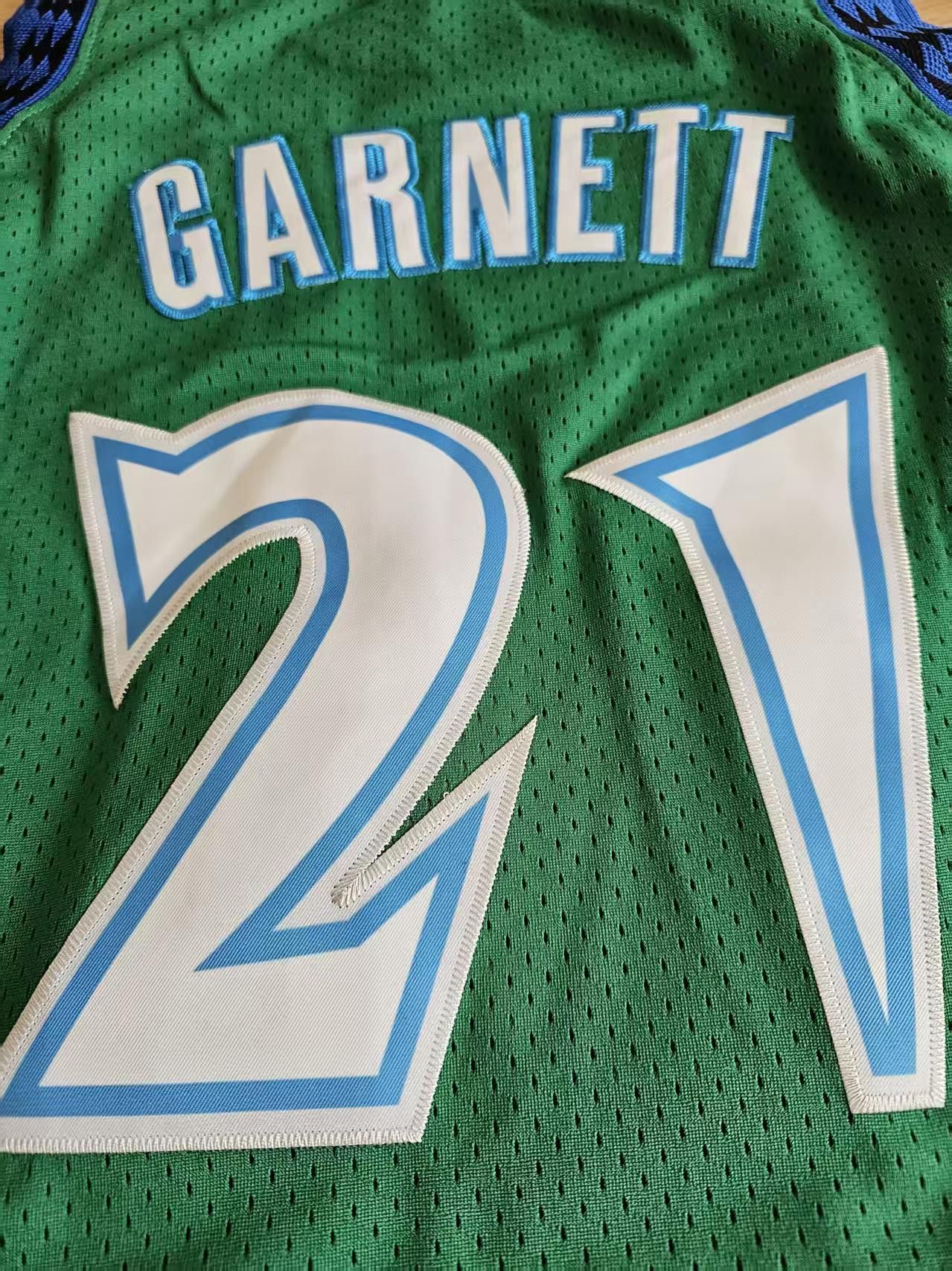 NBA 1997 1998 Minnesota Timberwolves #21 Kevin Garnett Jersey Size US XL / EU 56 / 4 - 5 Thumbnail