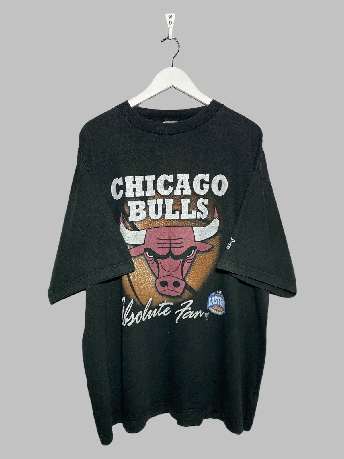 Starter Chicago Bulls Starter T-shirt 90s Size US XL / EU 56 / 4 - 1 Thumbnail