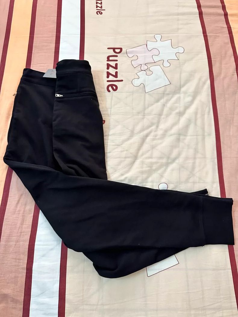 Alexander McQueen Alexander McQUEEN size L Black pants, size L.Made of thick Size US 30 / EU 46 - 2 Thumbnail