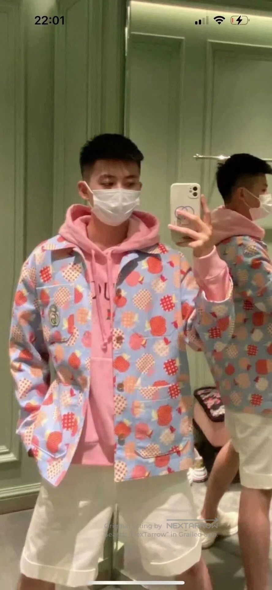 Gucci gucci men's apple print jacket. Size US M / EU 48-50 / 2 - 6 Thumbnail
