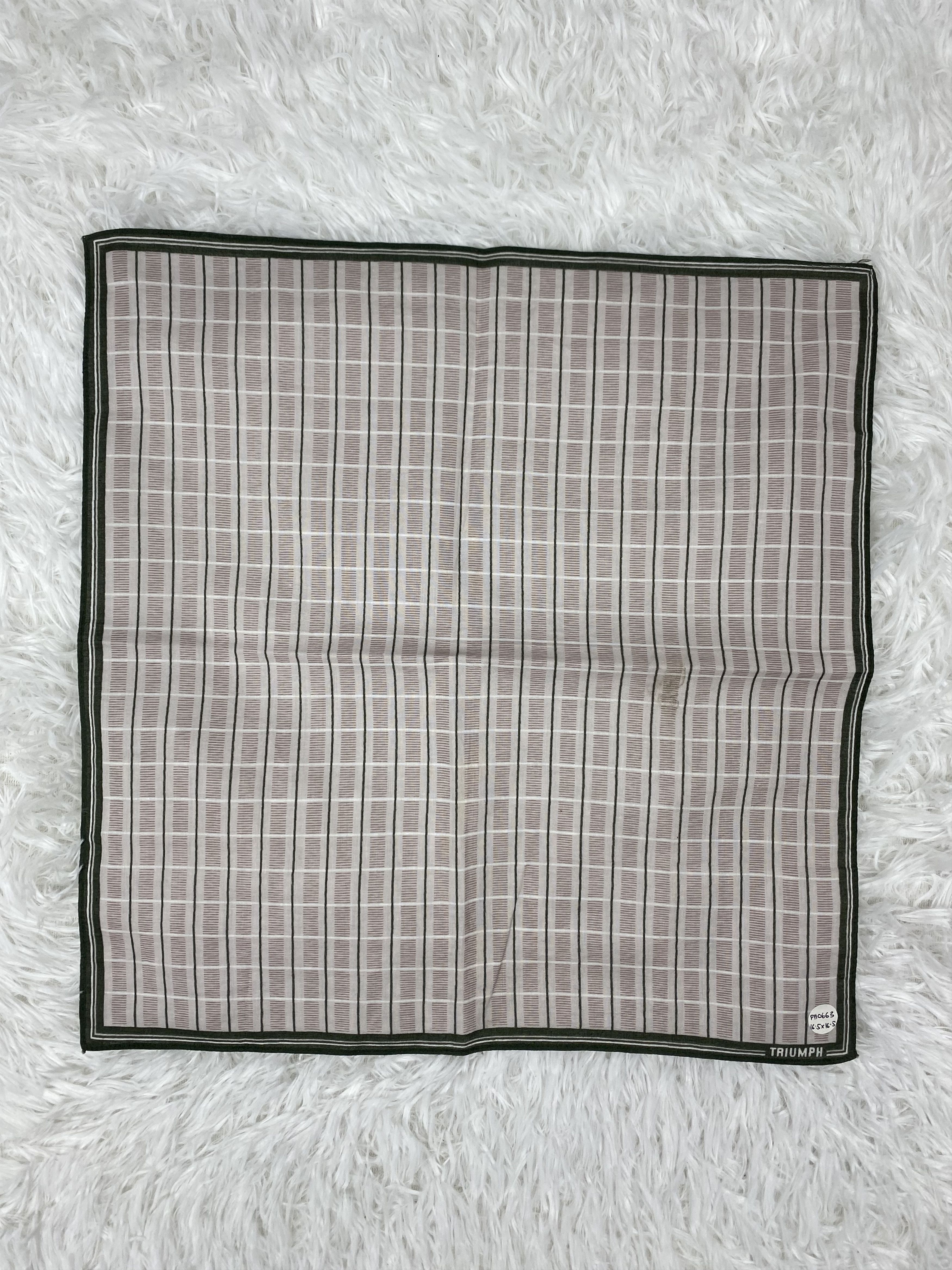 Vintage Vintage Triumph Handkerchief Neckerchief PH0663 Size ONE SIZE - 3 Thumbnail