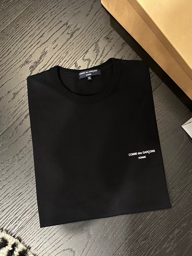 Comme des Garcons Comme Des Garcons Round neck classic short sleeved shirt Size US XL / EU 56 / 4 - 1 Thumbnail