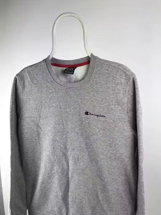 Champion Champion sweatshirt vintage embroidered logo size Medium Size US M / EU 48-50 / 2 - 3 Thumbnail