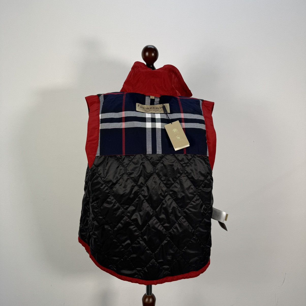 Burberry BURBERRY sleeveless red size 56 Size US XL / EU 56 / 4 - 6 Thumbnail