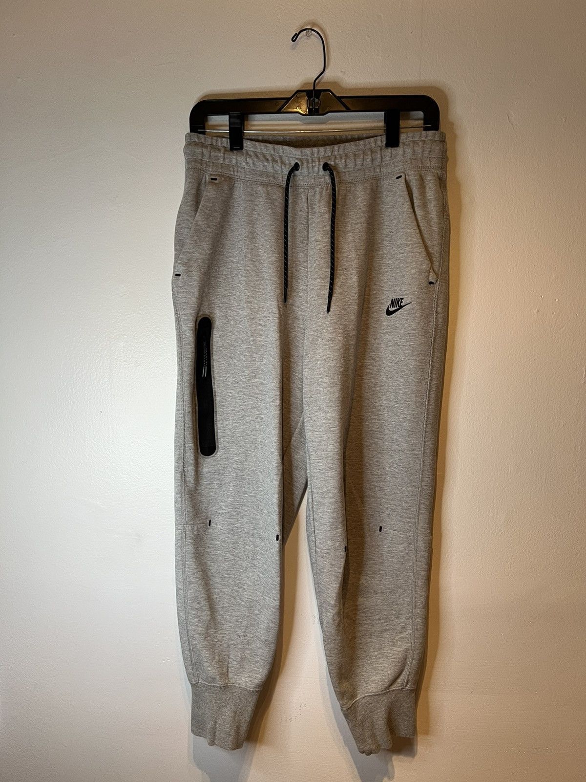 Nike Nike Tech Fleece Sweatpants Men Medium Gray Cuffed Jogger Size US 40 / EU 56 - 1 Thumbnail