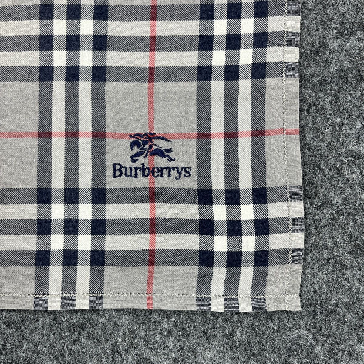 Burberry Burberry Handkerchief / Neckerchief / Headscarf B956 Size ONE SIZE - 2 Thumbnail