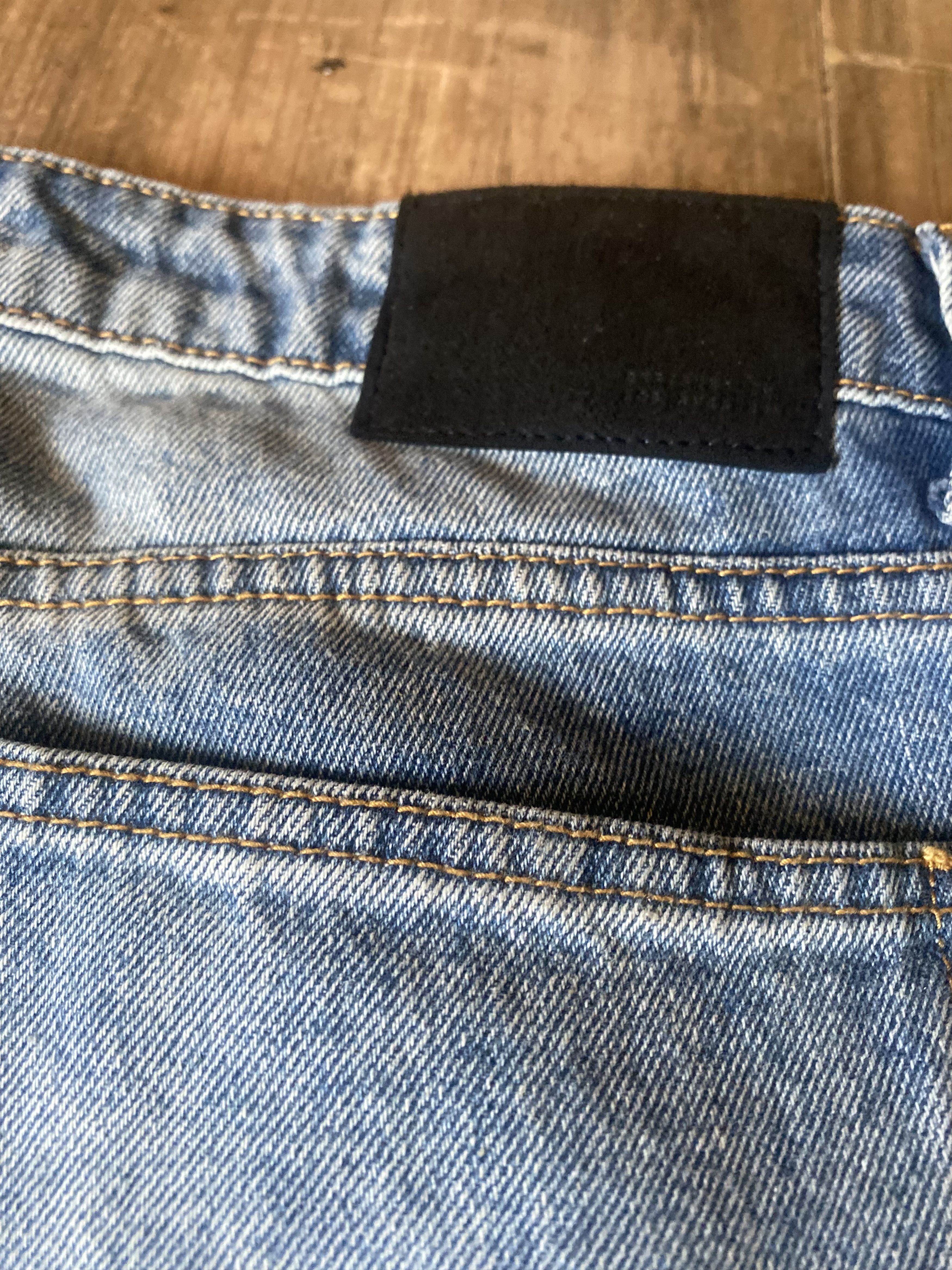 Forever 21 Forever 21 Stacked Distressed Denim Jeans 32x32 Size US 32 / EU 48 - 8 Thumbnail