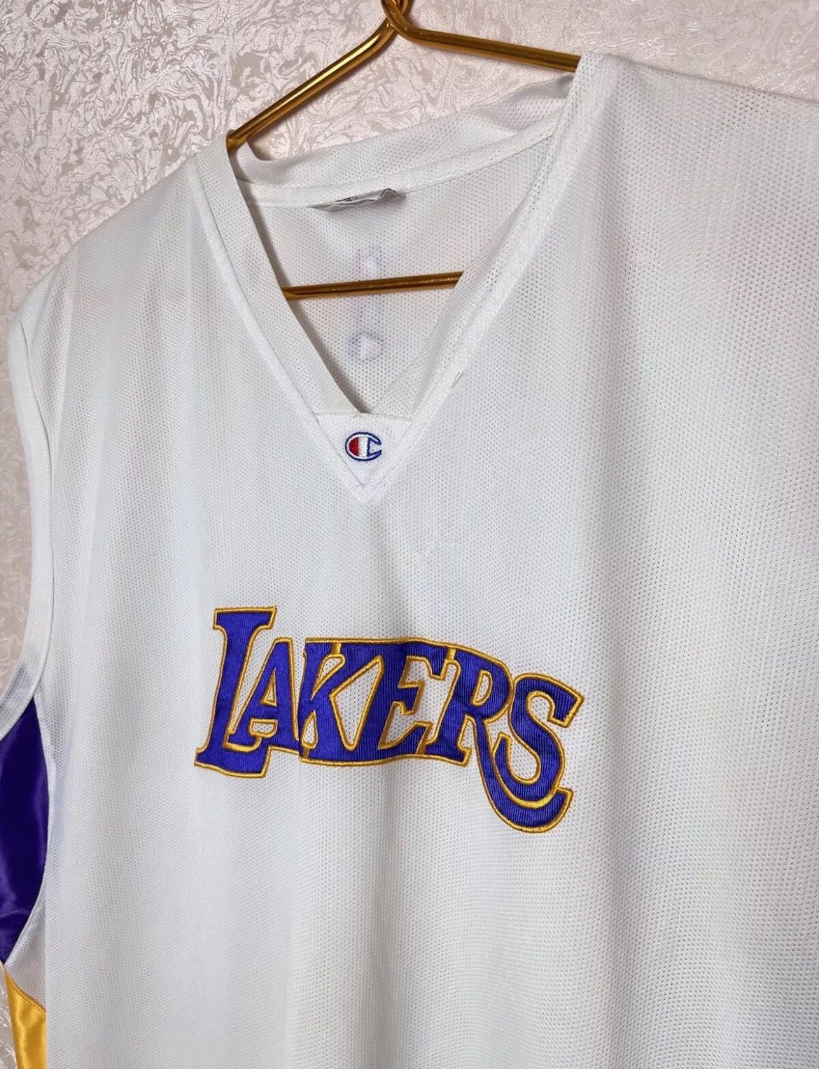 Champion × NBA × Vintage Vintage Champion Los Angeles Lakers Jersey Size XL Size US XL / EU 56 / 4 - 3 Thumbnail