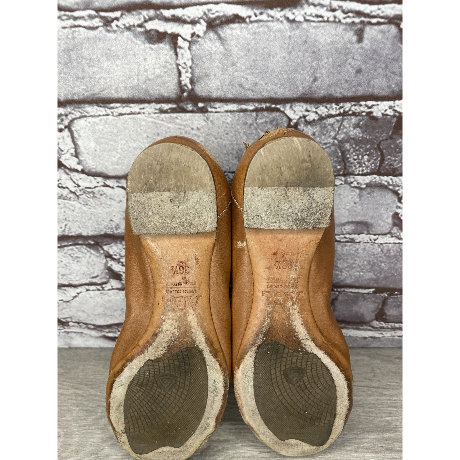 AGLINI AGL SPECTATOR Brown Leather Black Patent Cap Toe Ballet Flat Size US 6 / IT 36 - 8 Thumbnail
