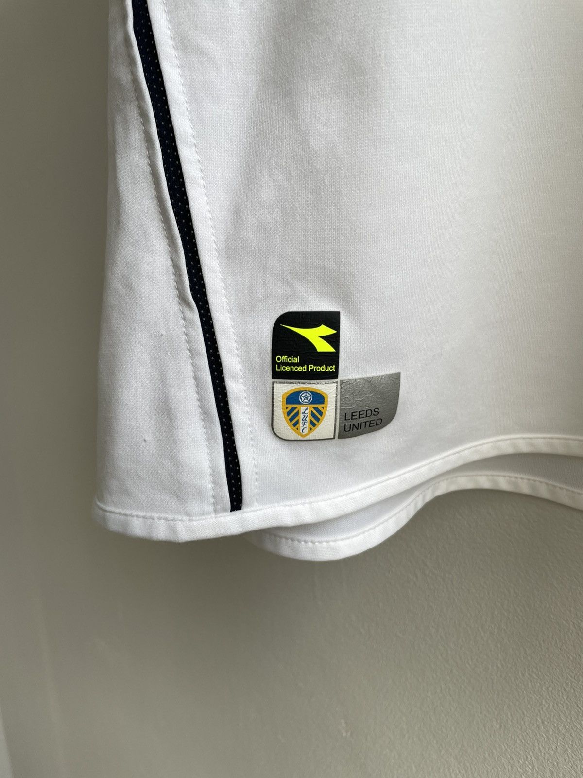 Vintage Leeds United 2004 2005 Football Shirt Soccer Jersey Diadora Size US M / EU 48-50 / 2 - 5 Thumbnail