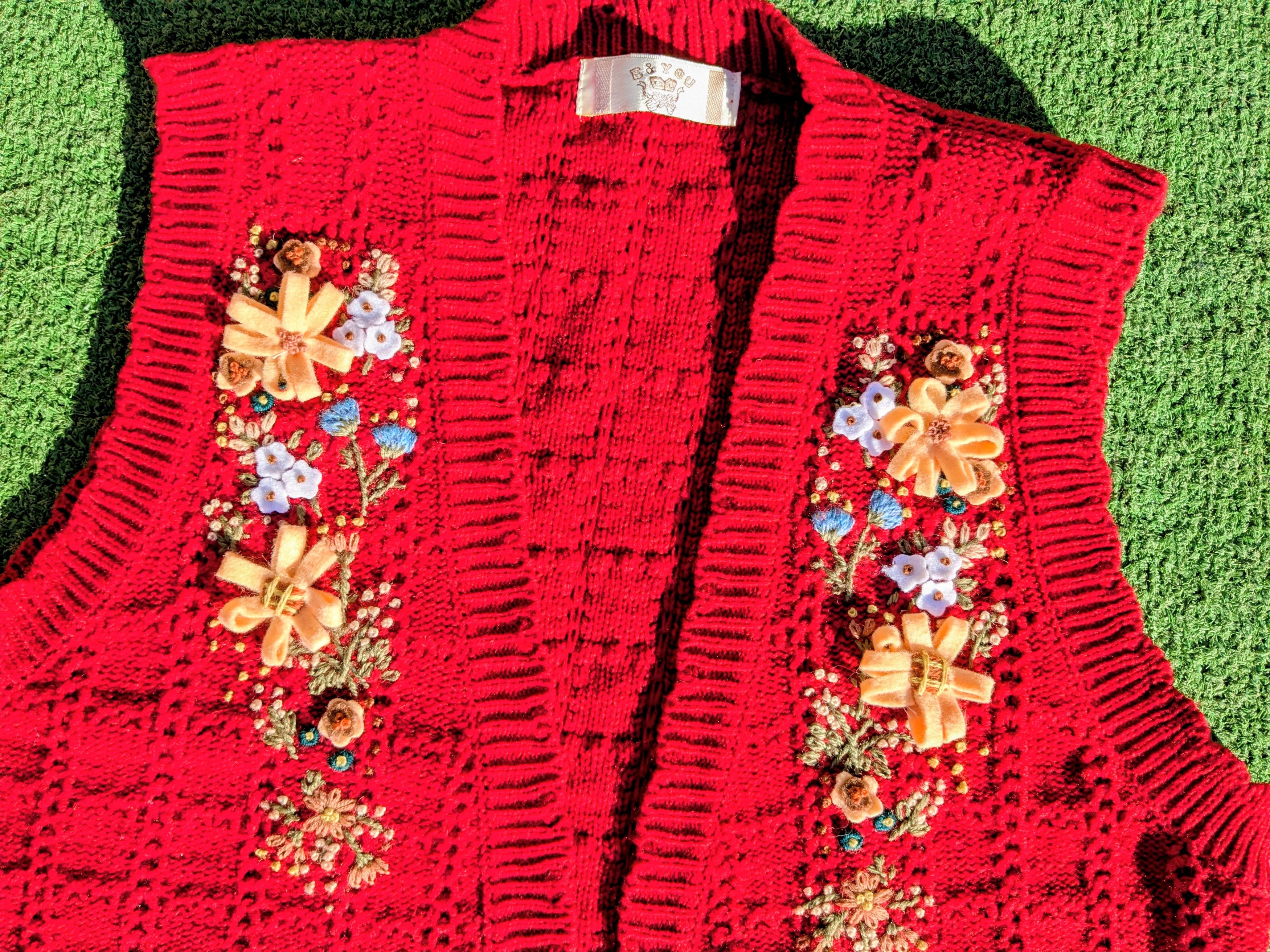 Vintage Floral Embroidered Vintage Petite Japanese Knit Sweater Vest Size S / US 4 / IT 40 - 7 Thumbnail