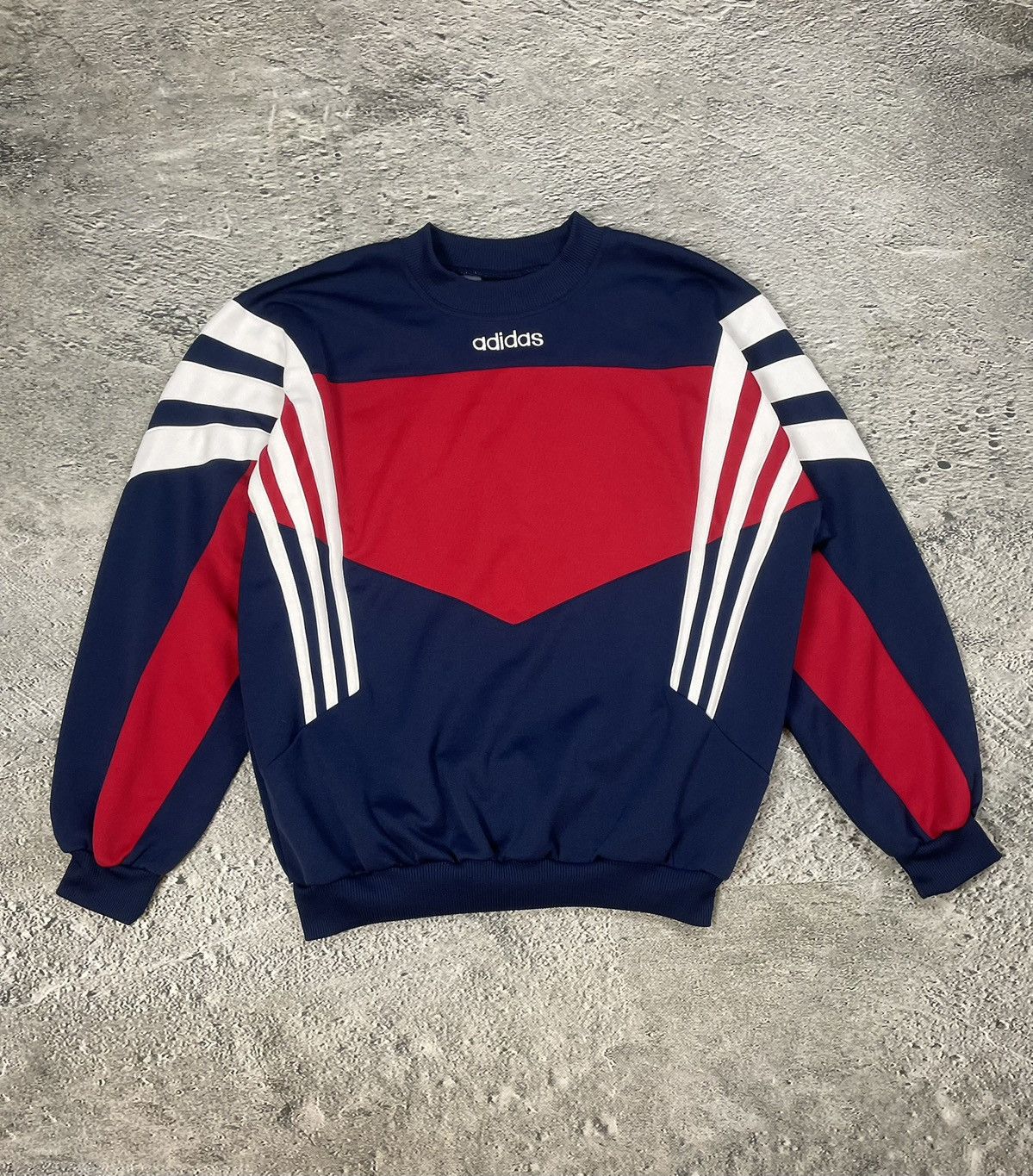 Adidas Adidas vintage sweatshirt big logo crewneck navy Red Y2K Size US L / EU 52-54 / 3 - 1 Thumbnail