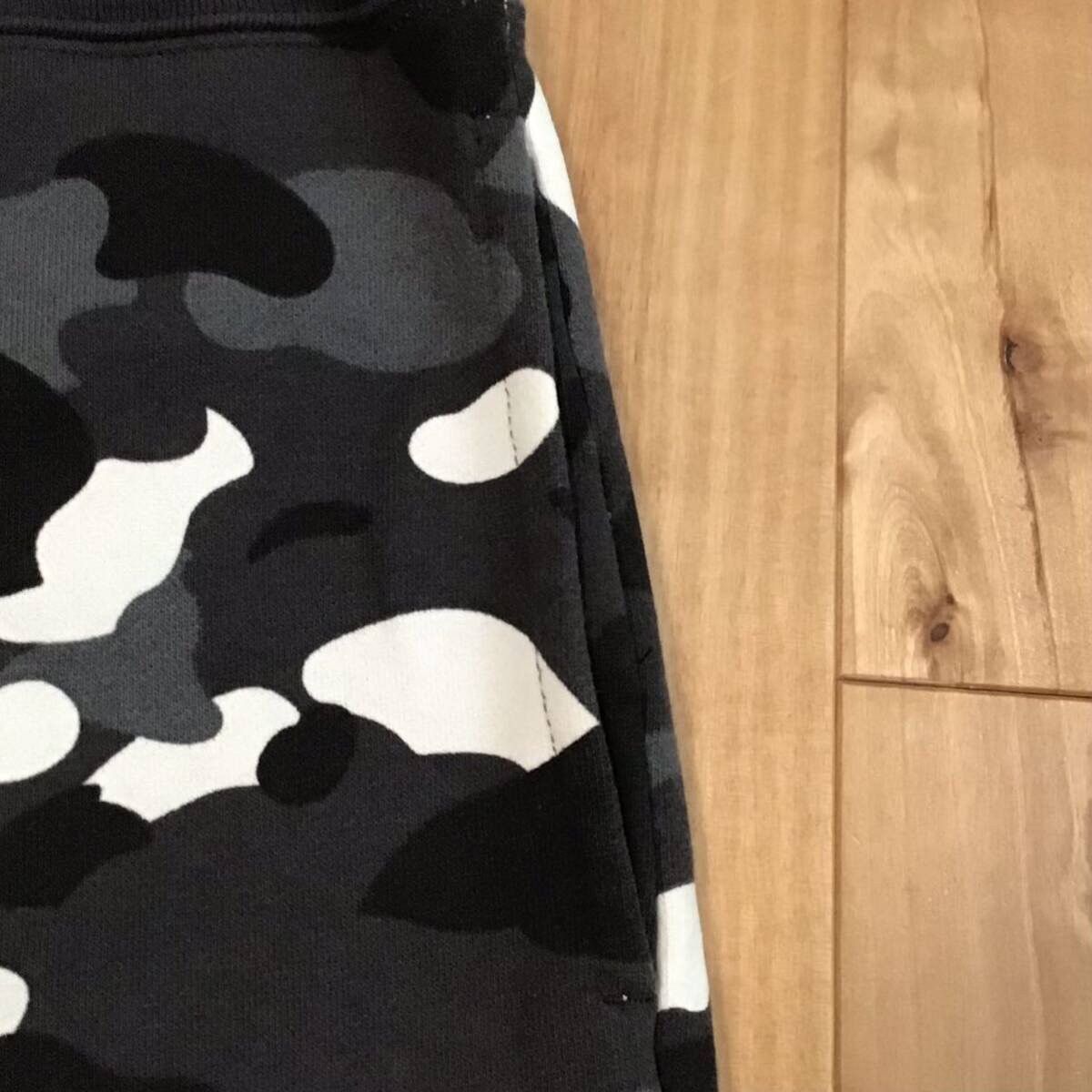 Bape 💫Glow in the dark💫 BAPE City camo sweat shorts APE ★size M Size US 32 / EU 48 - 5 Thumbnail