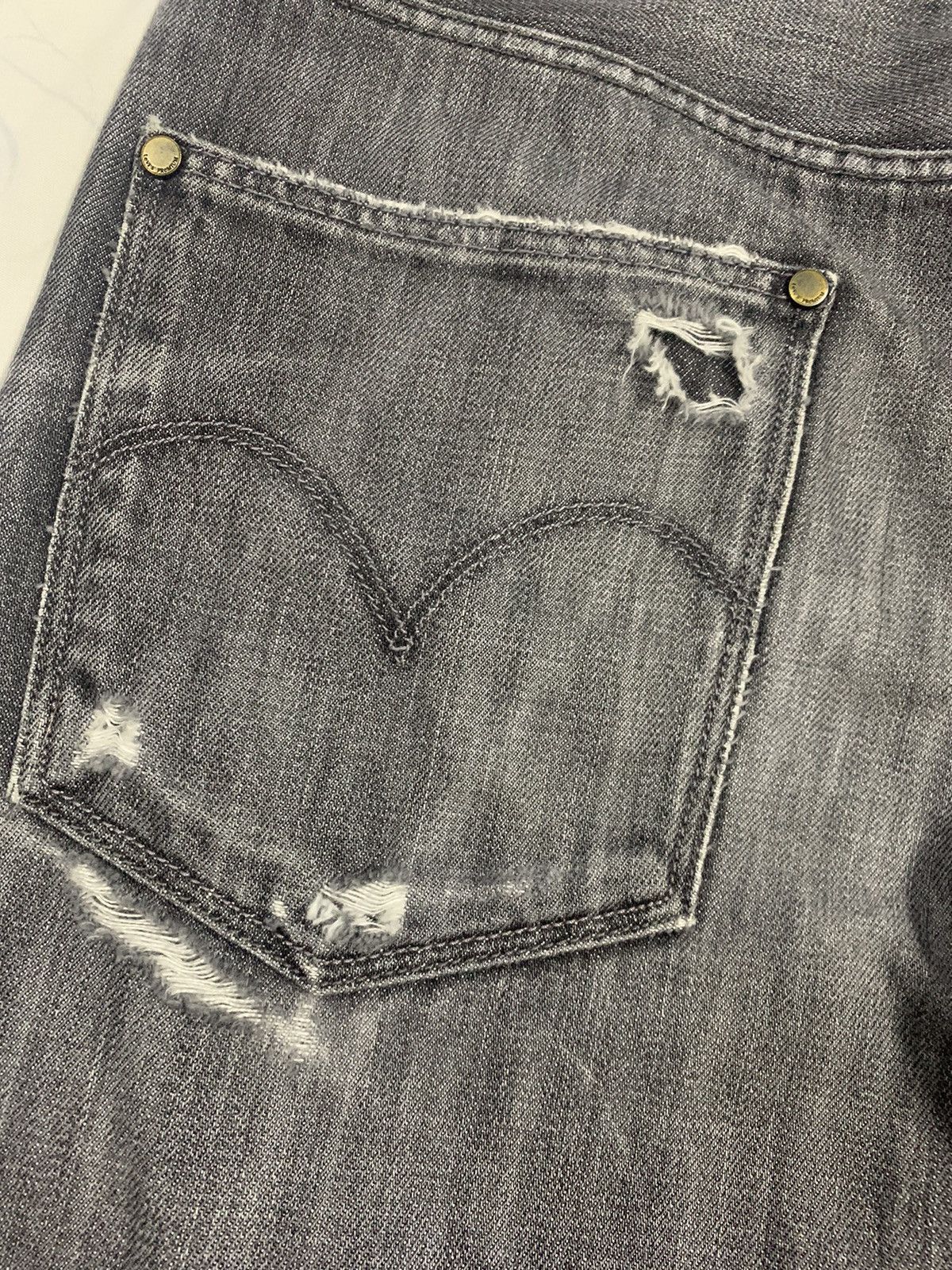 Levi's Vintage Clothing Vintage Y2K Levis Premium Slim Straight Ripped Grunge Jeans Size US 29 - 17 Thumbnail