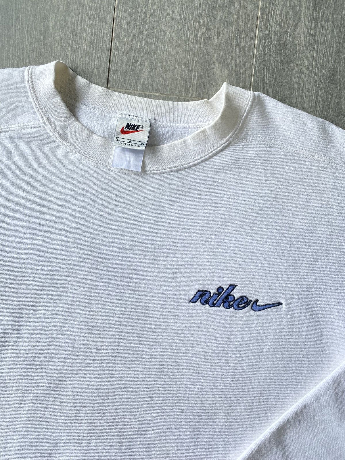Nike × Vintage Vintage 90’s Nike Spell Out Embroidered Crewneck Sweatshirt Size US L / EU 52-54 / 3 - 4 Thumbnail
