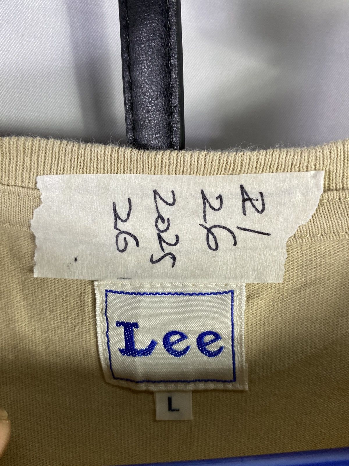 Lee Lee sunny west tee size L Size US L / EU 52-54 / 3 - 4 Thumbnail