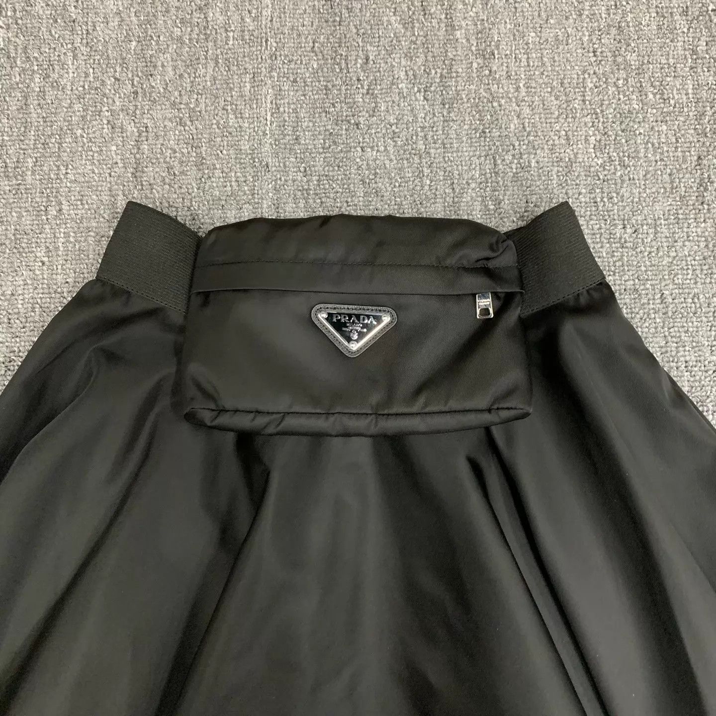 Prada Prada Black Nylon Triangle Logo Waist Bag Skirt 36 Size 25" / US 0 / IT 36 - 6 Thumbnail