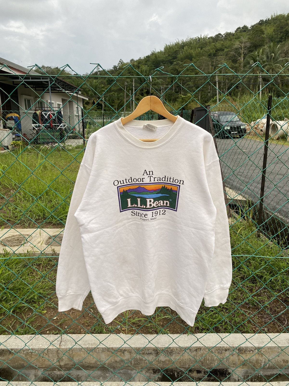 L.L. Bean × Vintage Vintage L.L.Bean Big Logo Baggy Sweatshirt Size US M / EU 48-50 / 2 - 1 Thumbnail