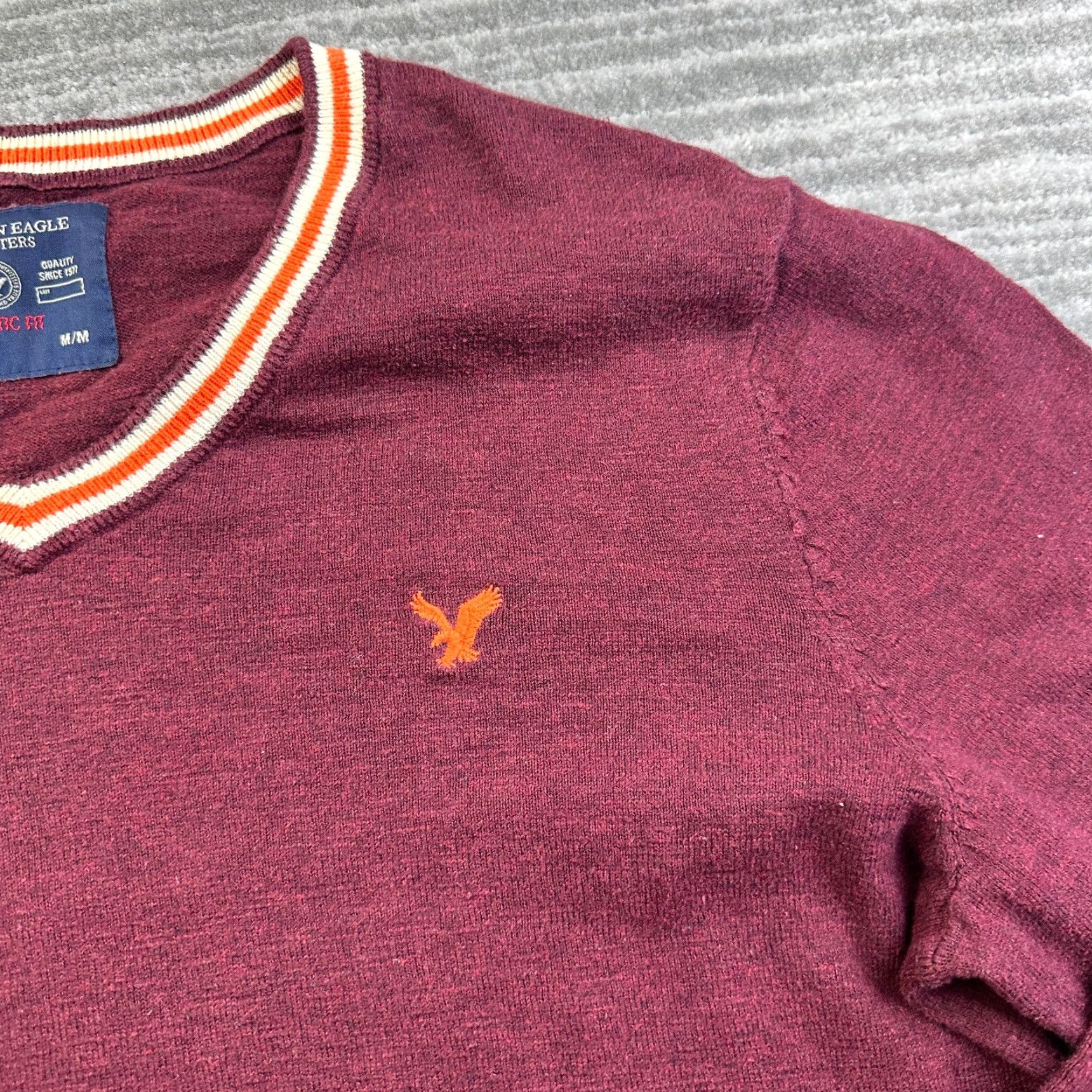 American Eagle Outfitters American Eagle Sweater Mens Medium Red Athletic Fit V Neck Embroidered Logo Size US M / EU 48-50 / 2 - 4 Thumbnail