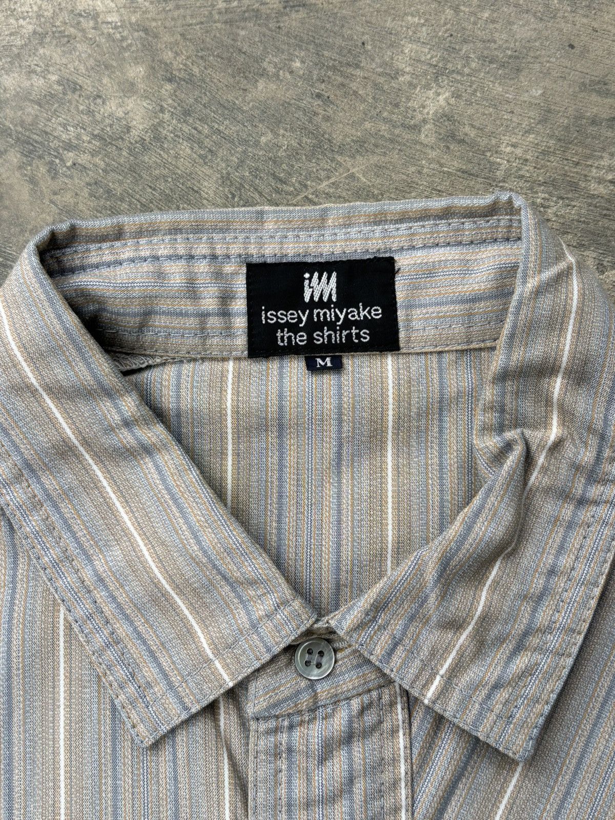 Issey Miyake Vintage 90’s Issey Miyake Button-Up Grey Striped Pattern Size US L / EU 52-54 / 3 - 5 Thumbnail