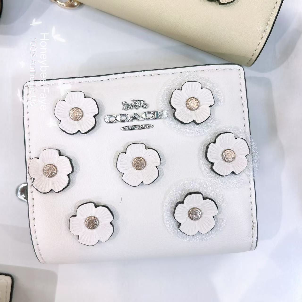 Coach Snap Wallet With Floral Applique CAP16 Size ONE SIZE - 1 Thumbnail