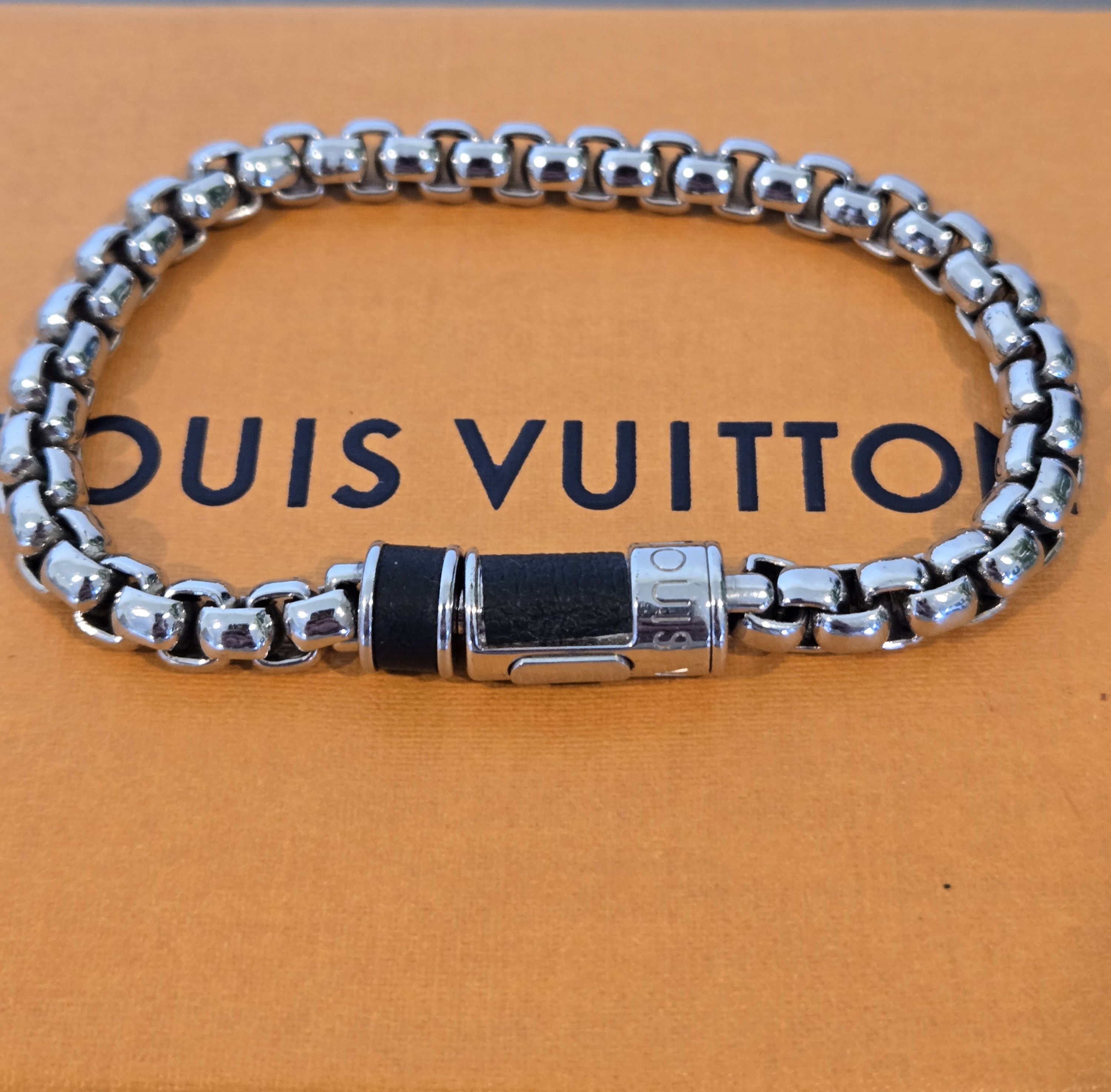 Louis Vuitton Louis vuitton monogram chain bracelet Size ONE SIZE - 1 Thumbnail