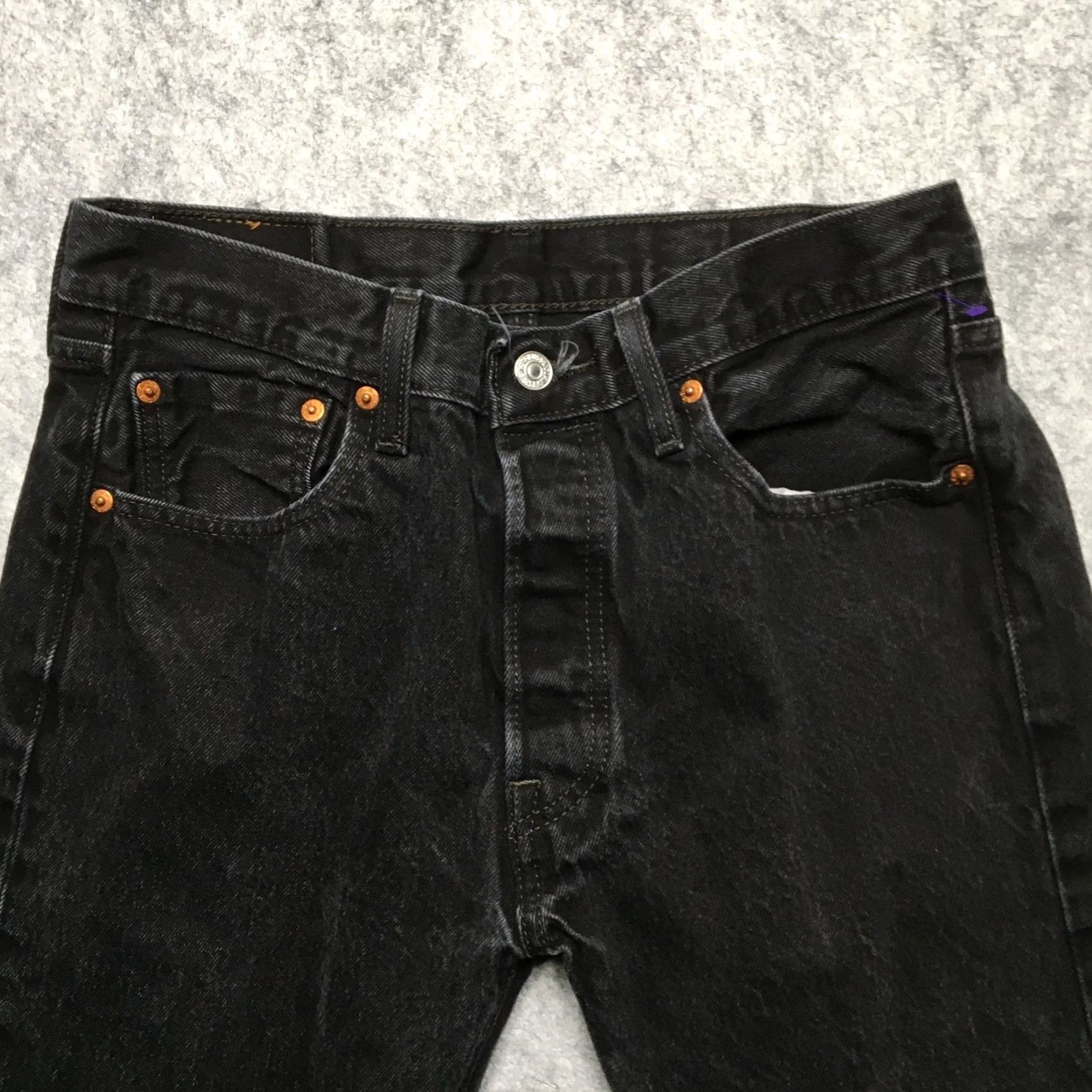 Levi's Levi's 501 Jeans Men 32x32 Black Button Fly Straight Denim Distressed Pockets 5-Pocket Regular Mens Size US 32 / EU 48 - 7 Thumbnail