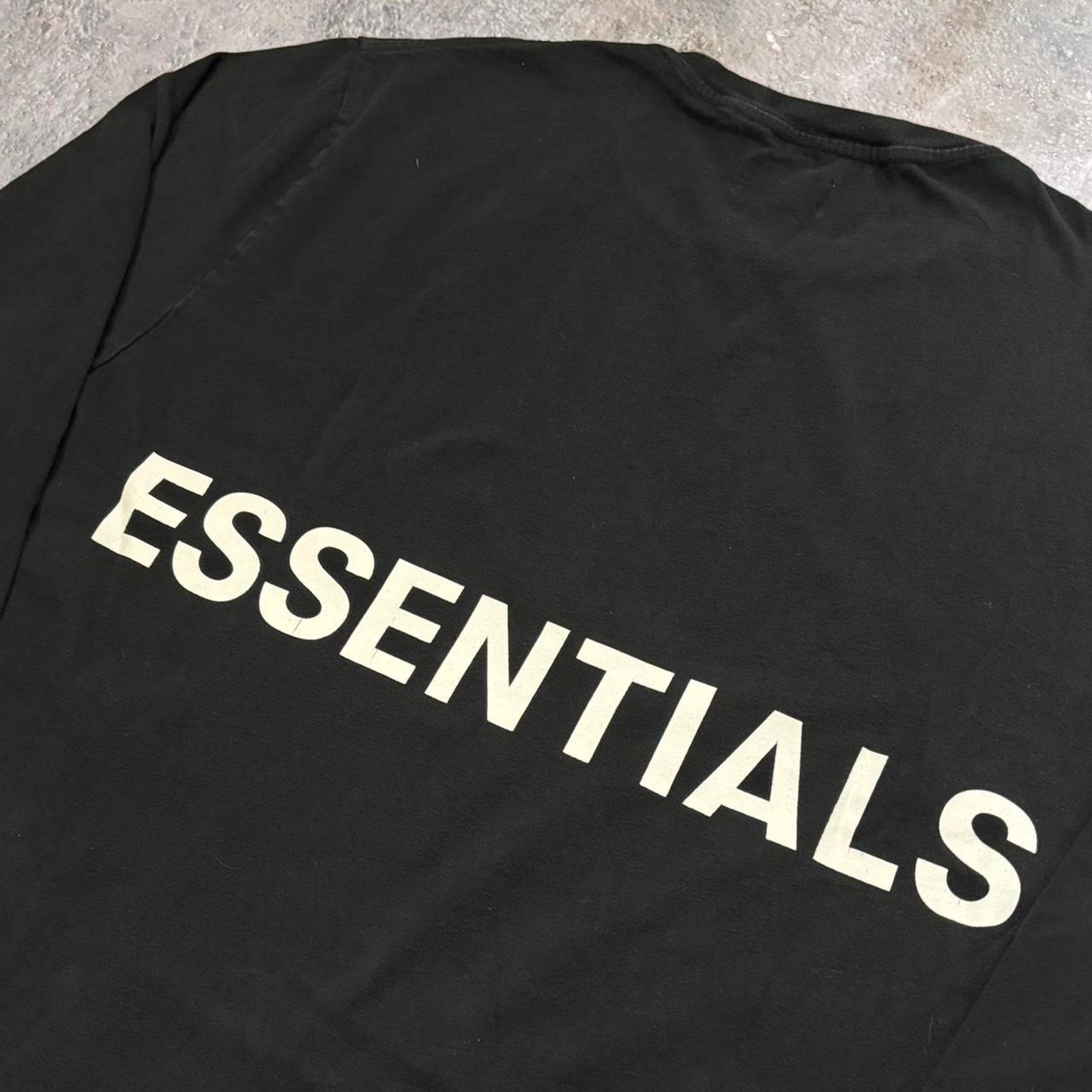 Essentials × Fear of God OG Black & White Fear Of God Essentials L / S Shirt! Size XL Size US XL / EU 56 / 4 - 4 Thumbnail