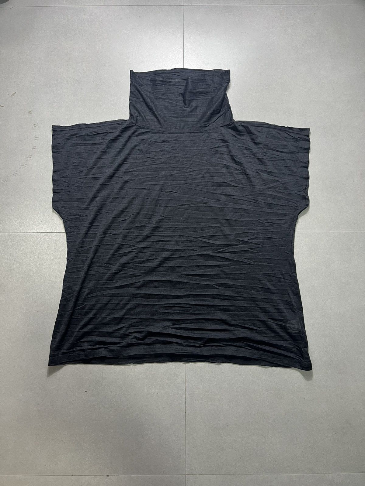 Issey Miyake Issey Miyake - ME Wrinkled Mock Shirt Size M / US 6-8 / IT 42-44 - 1 Thumbnail