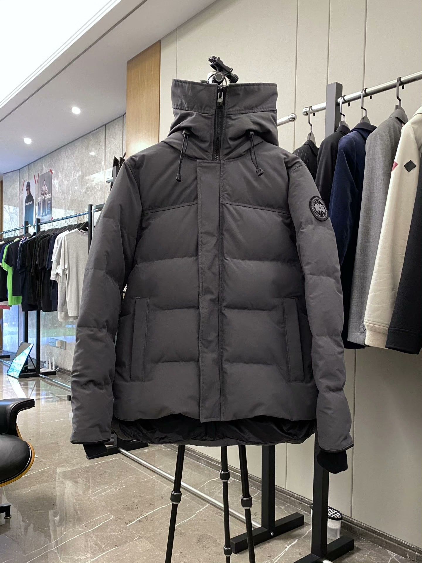 Canada Goose Canada Goose Down Gray Heavy Coat m Men Size US M / EU 48-50 / 2 - 1 Thumbnail