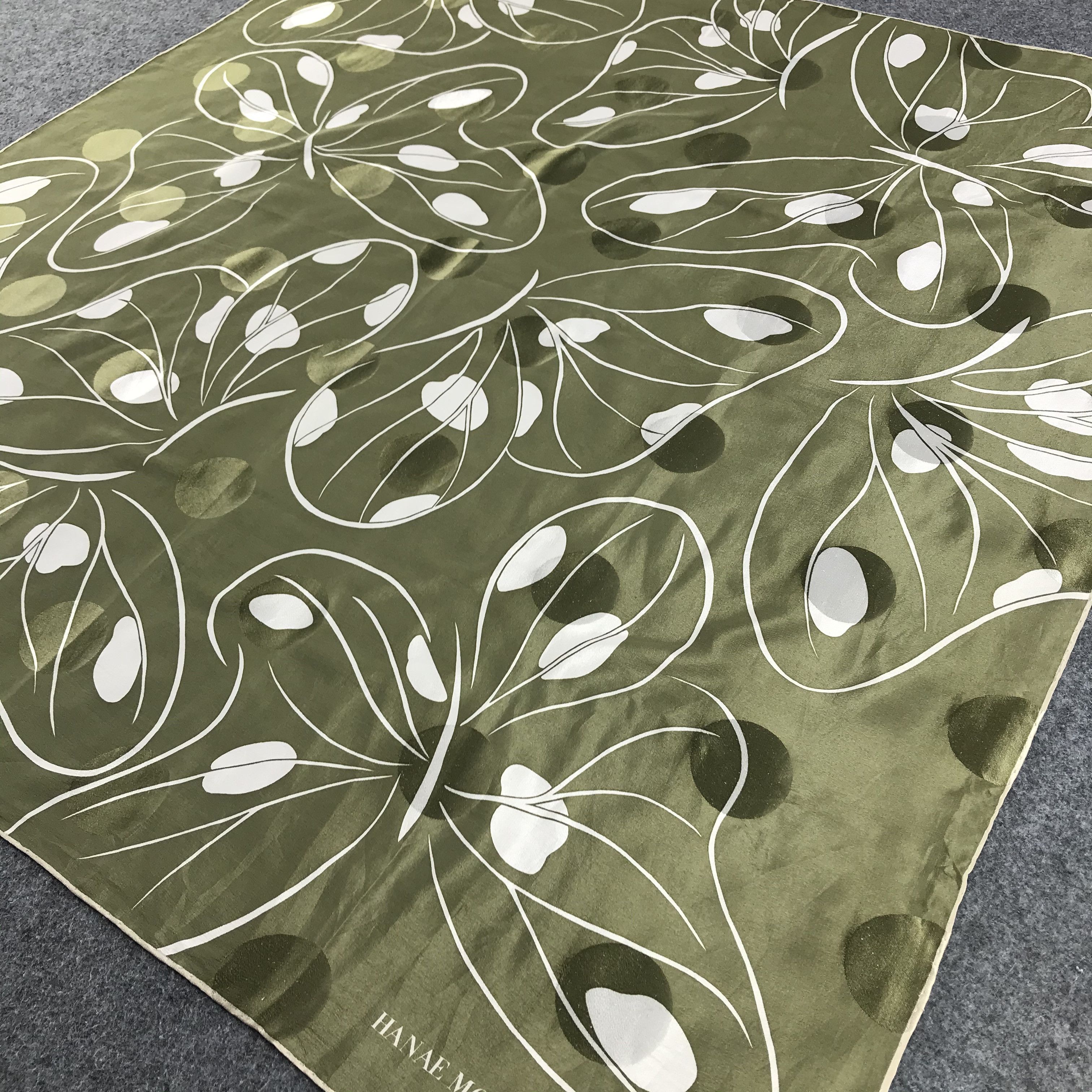 Hanae Mori Vintage Hanae Mori Butterflies Silk Scarf M49 Size ONE SIZE - 3 Thumbnail