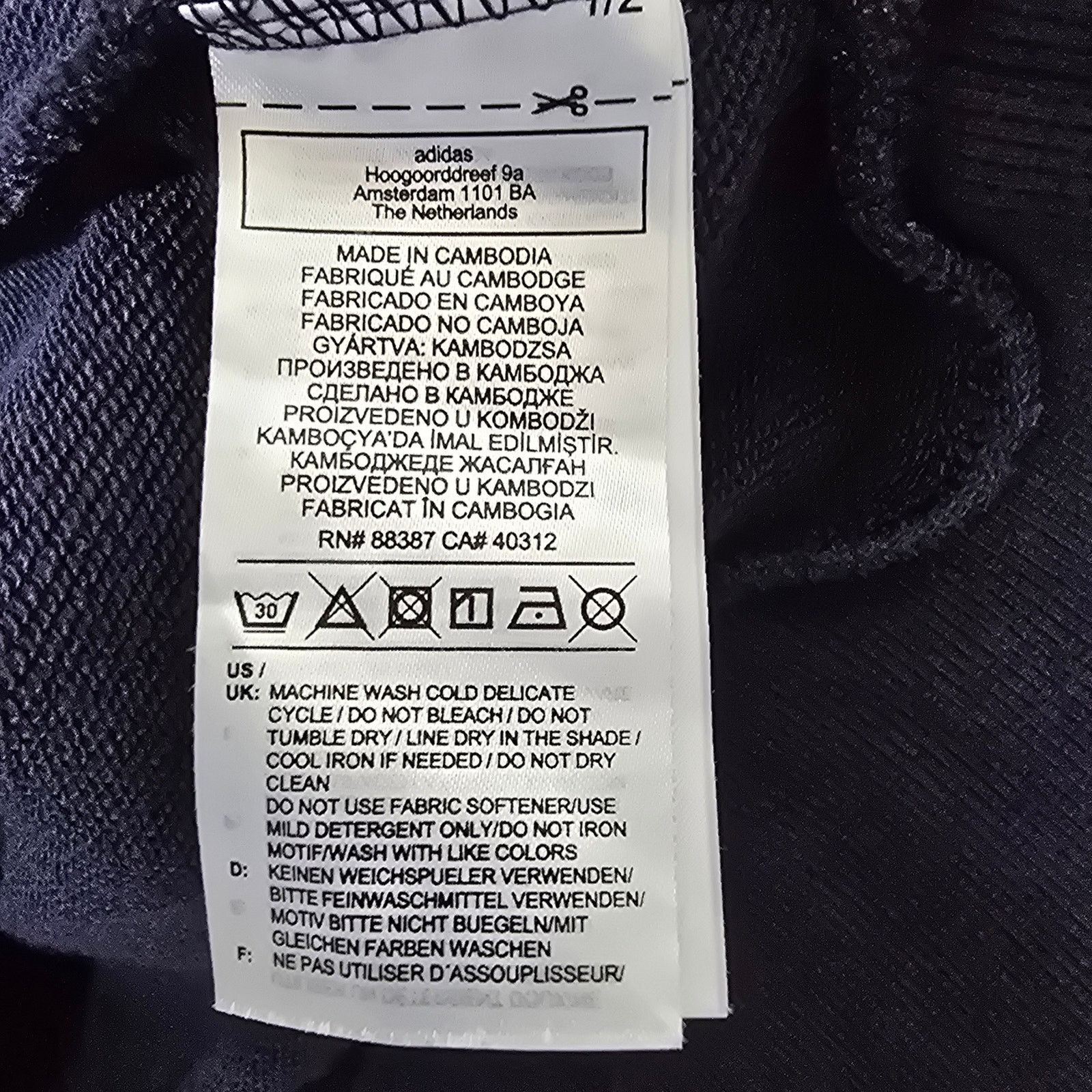 Adidas Adidas Must Haves Graphic Crew Neck Sweatshirt Size Medium Size US M / EU 48-50 / 2 - 7 Thumbnail
