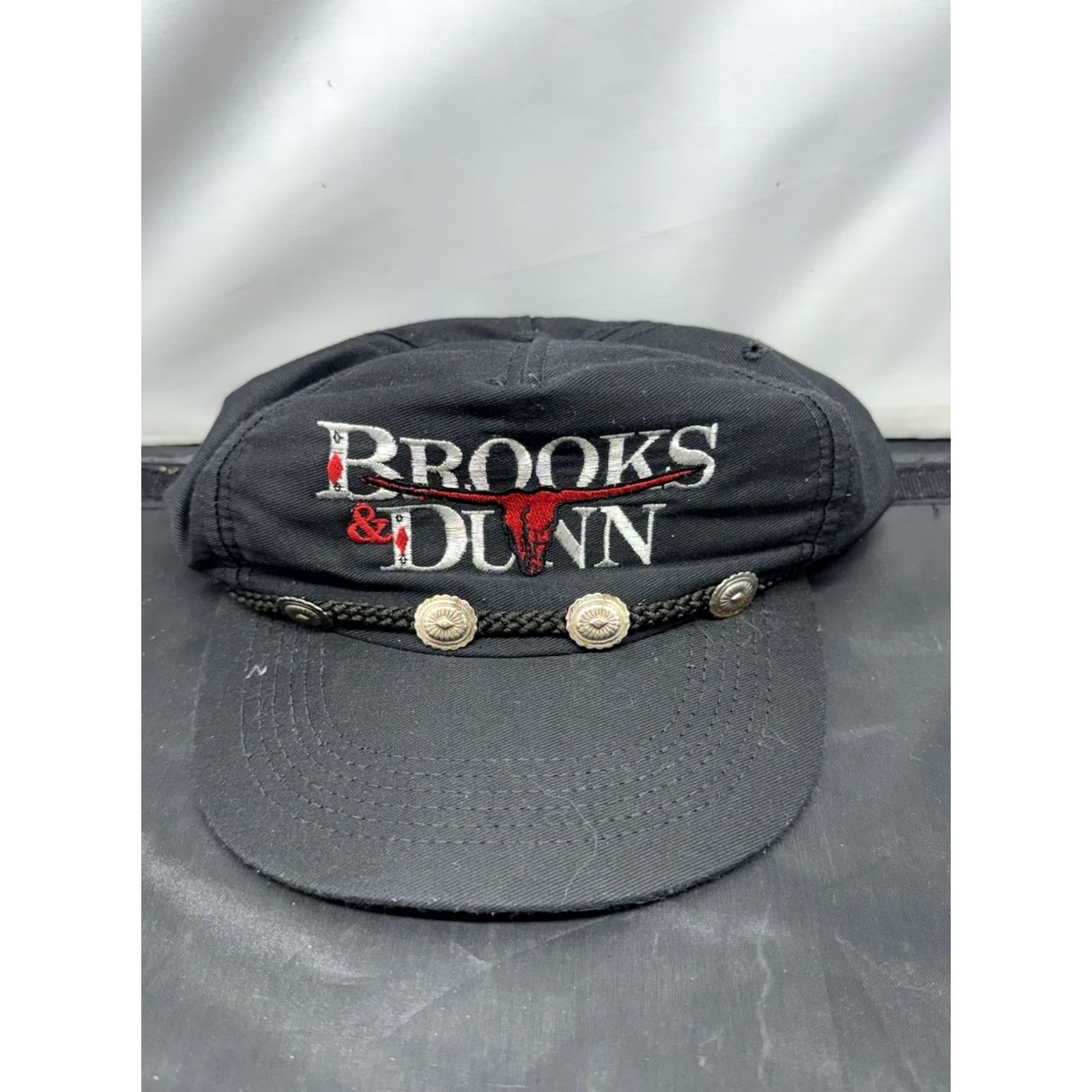Brooks VINTAGE Brooks And Dunn Hat USA 1993 Getcha Some Tour Strap Back Bolero Rope RARE Baseball Cap Mens OSFM Black Adjustable Size ONE SIZE - 2 Thumbnail