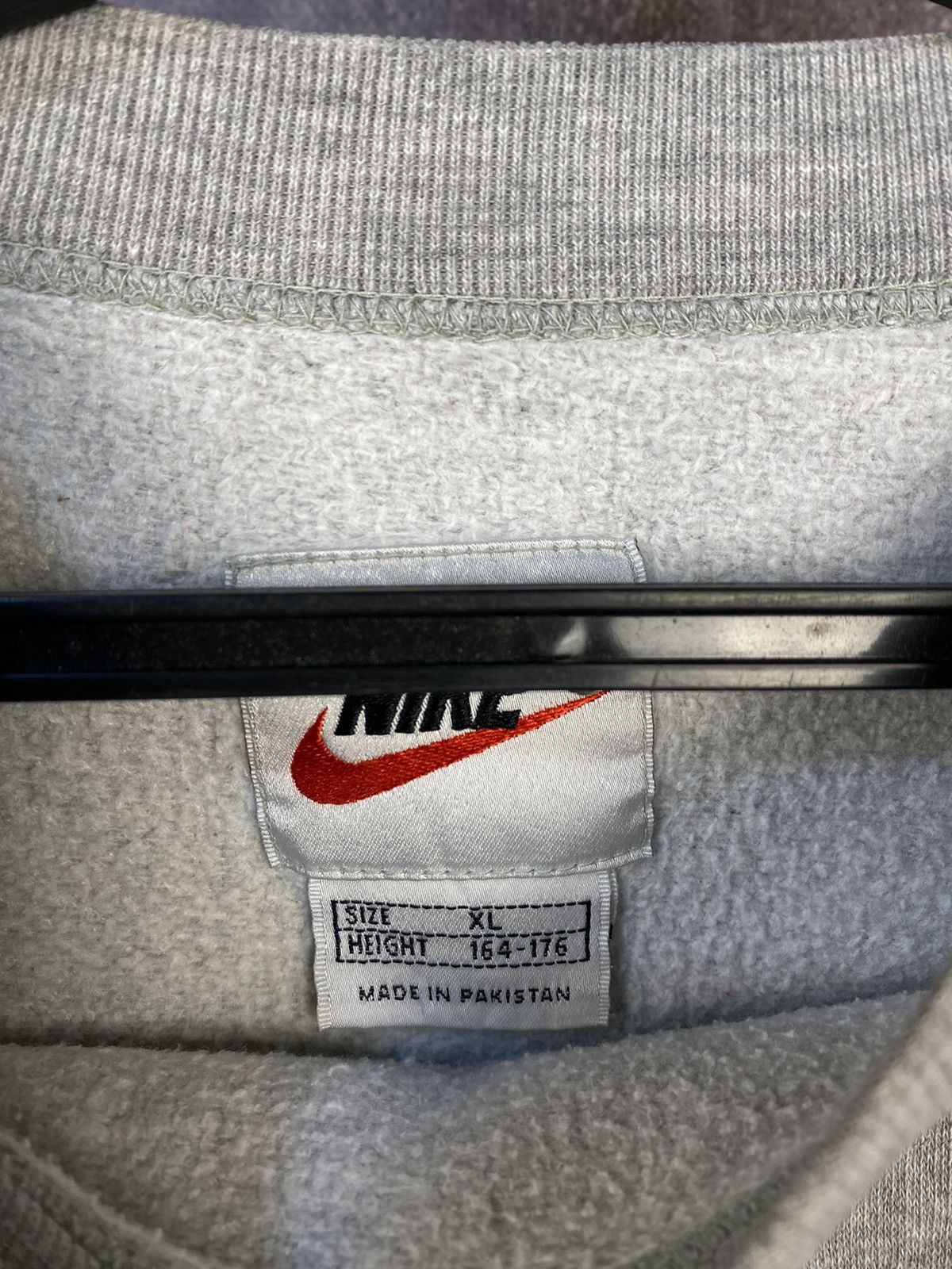 Nike × Vintage RARE Vintage Nike Sweatshirt Big Embroidered Logo Size XL Size US S / EU 44-46 / 1 - 6 Thumbnail