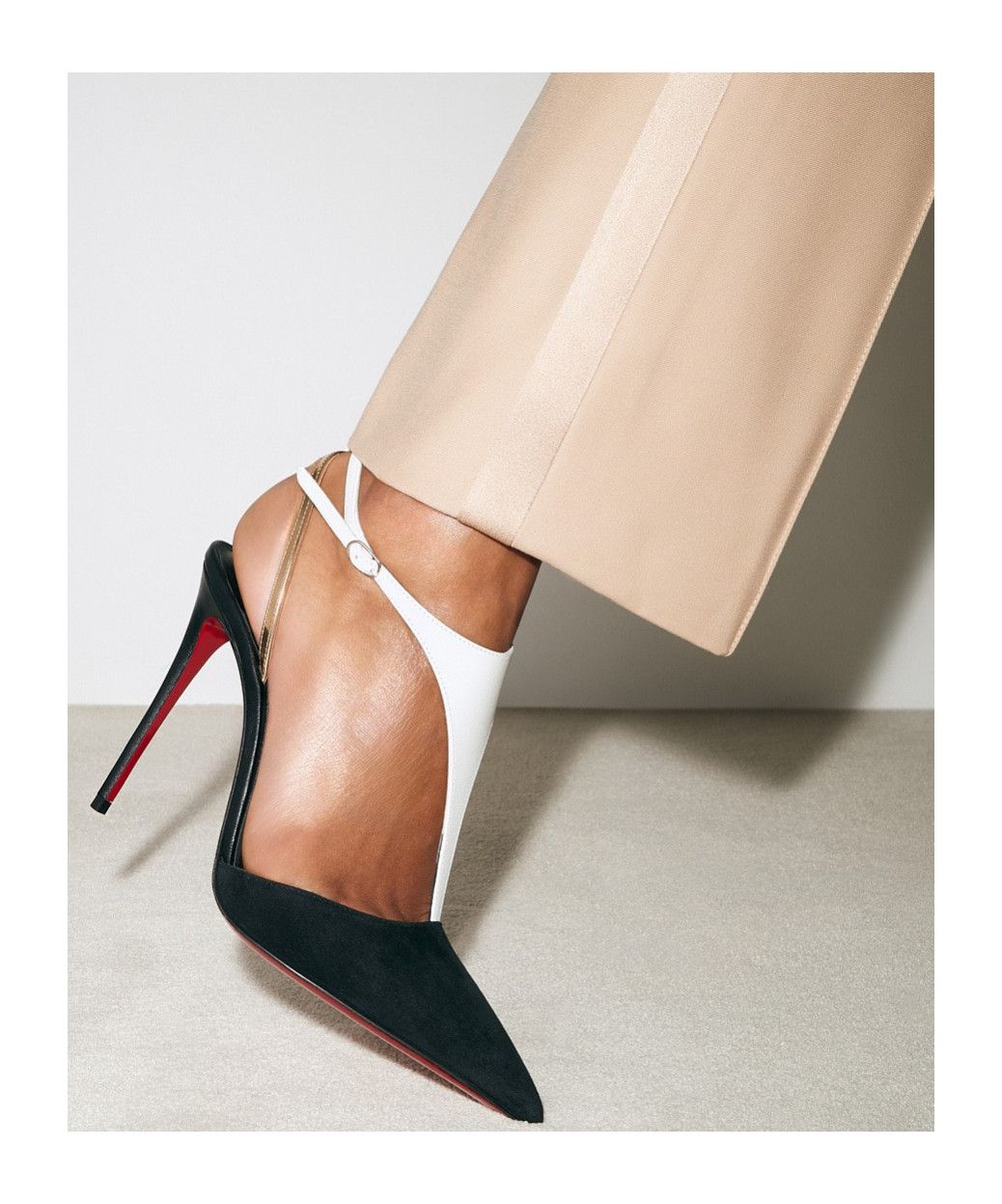 Christian Louboutin o1w1db10725 Pumps in Black Size US 8 / IT 38 - 2 Thumbnail
