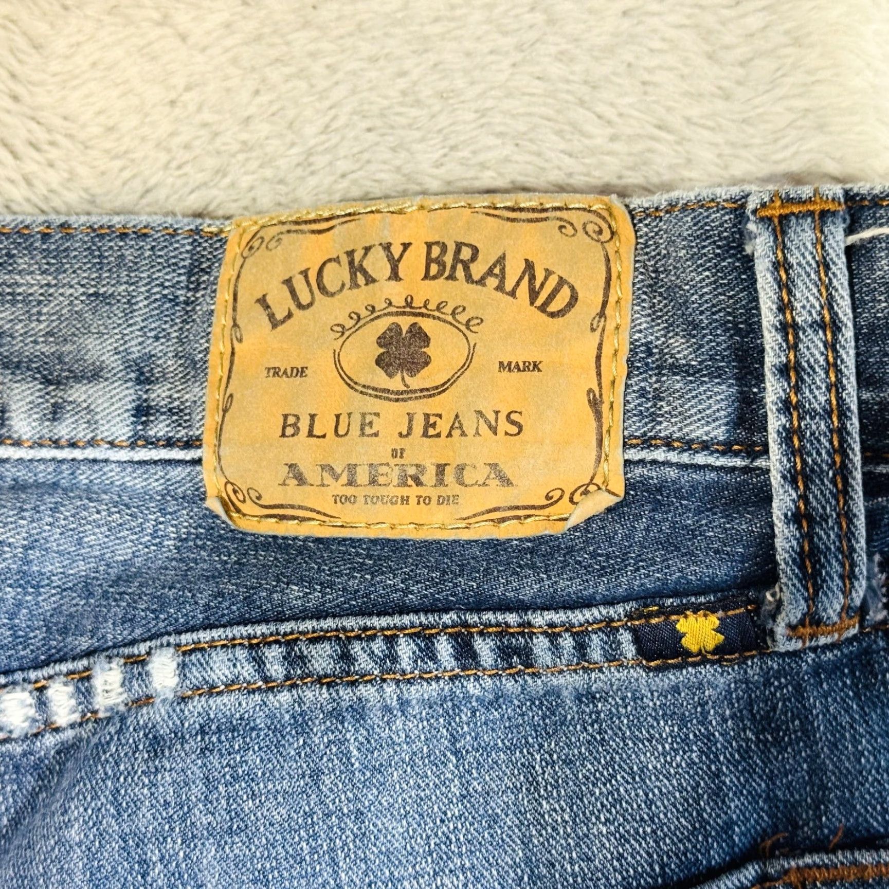 Lucky Brand Lucky Brand 221 Original Straight Jeans Mens 36x34 Blue Light Wash Denim Size US 36 / EU 52 - 6 Thumbnail